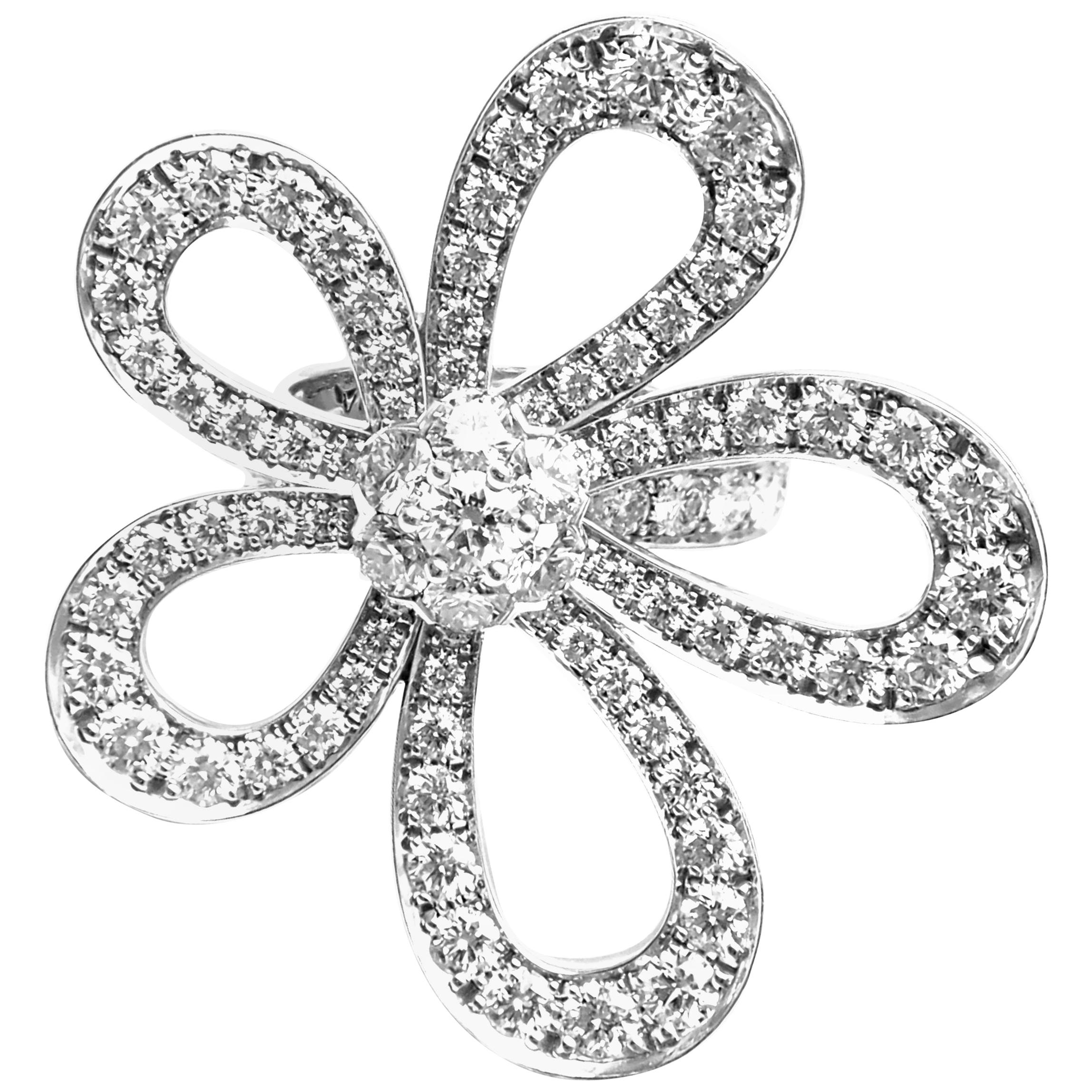 Van Cleef & Arpels Flowerlace Diamond Large White Gold Ring