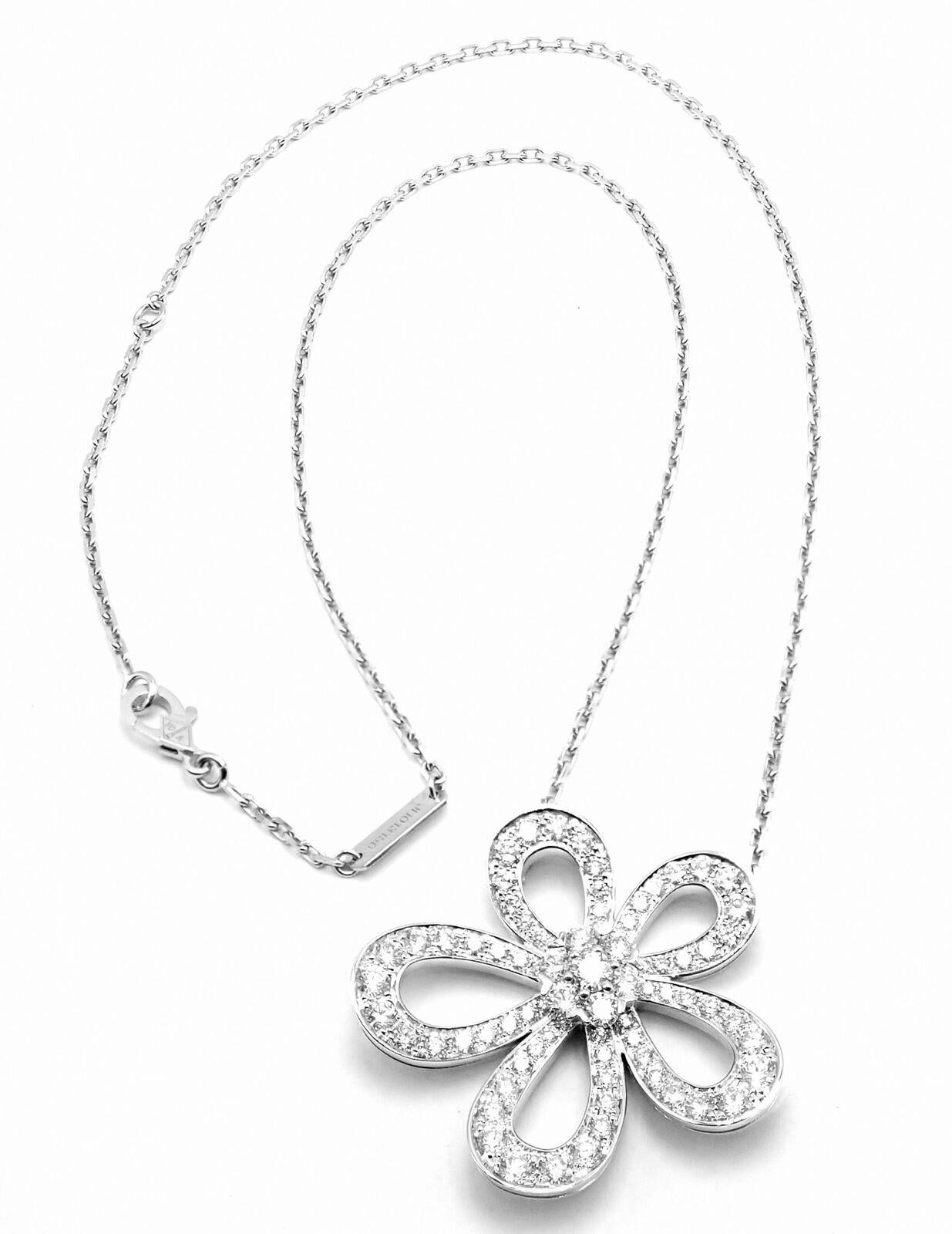 Brilliant Cut Van Cleef & Arpels Flowerlace Diamond White Gold Large Pendant Necklace For Sale