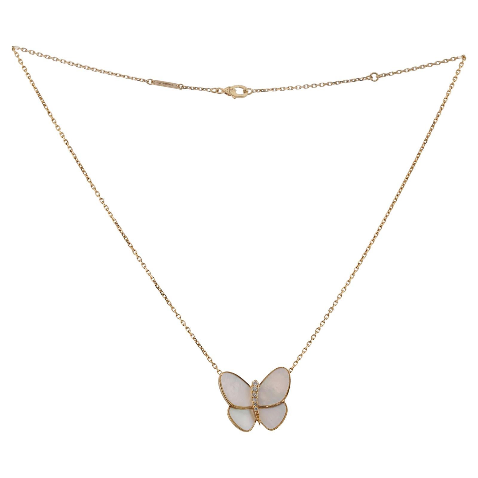 VAN CLEEF & ARPELS Flying Beauties Diamond Yellow Gold MOP Butterfly Necklace CO For Sale 2