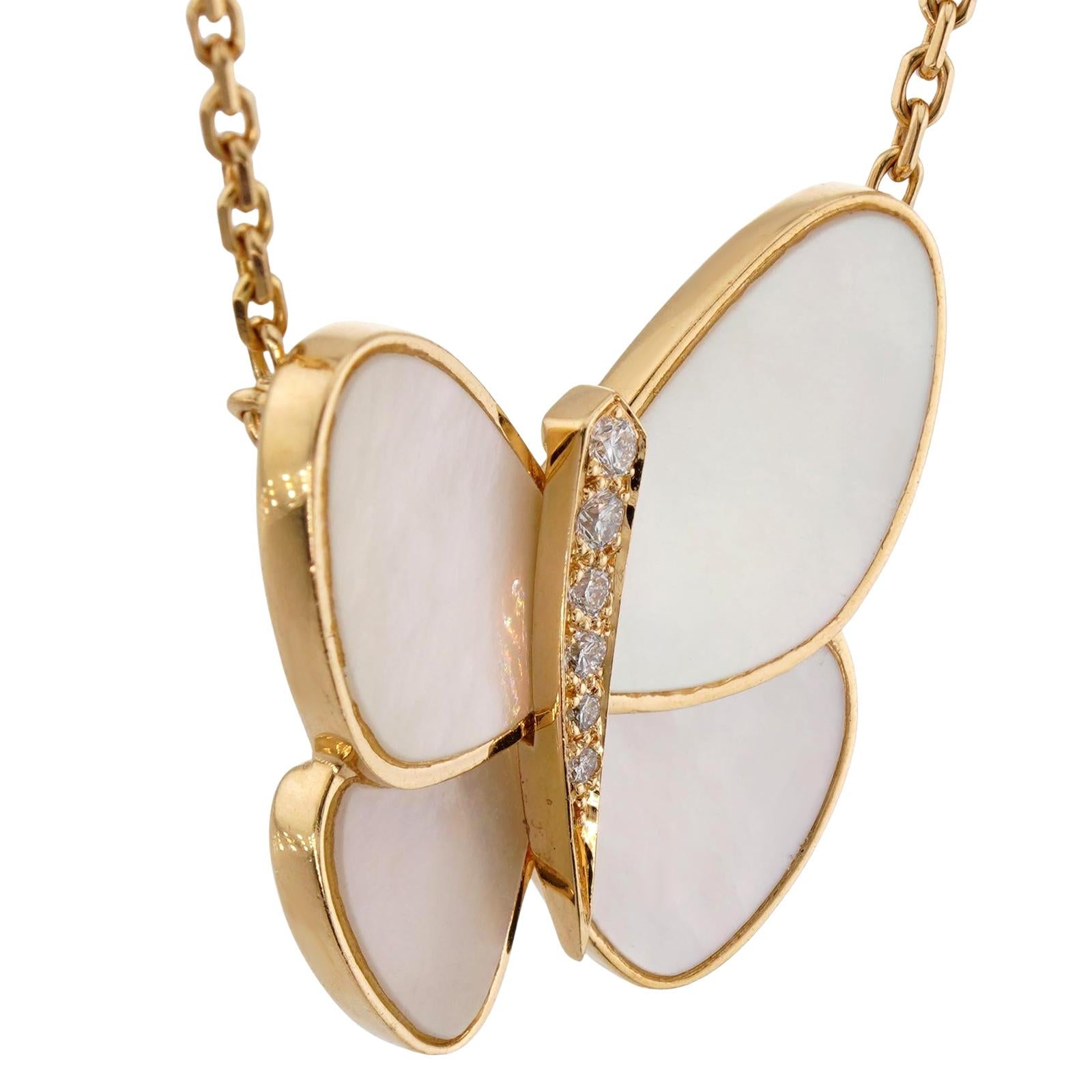 VAN CLEEF & ARPELS Flying Beauties Diamond Yellow Gold MOP Butterfly Necklace CO For Sale 4