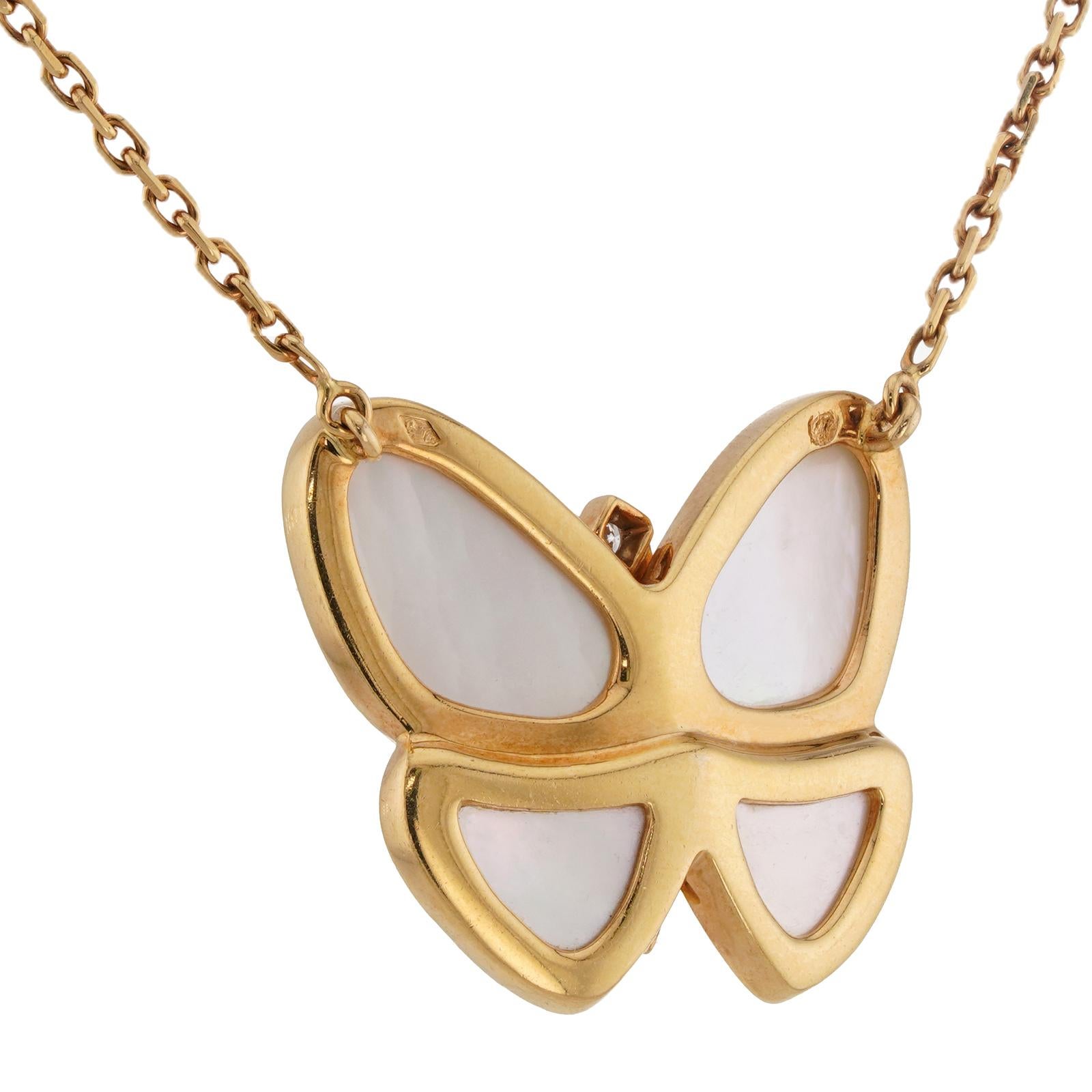 Van Cleef & Arpels Collier papillon Flying Beauties diamant or jaune MOP en vente 4