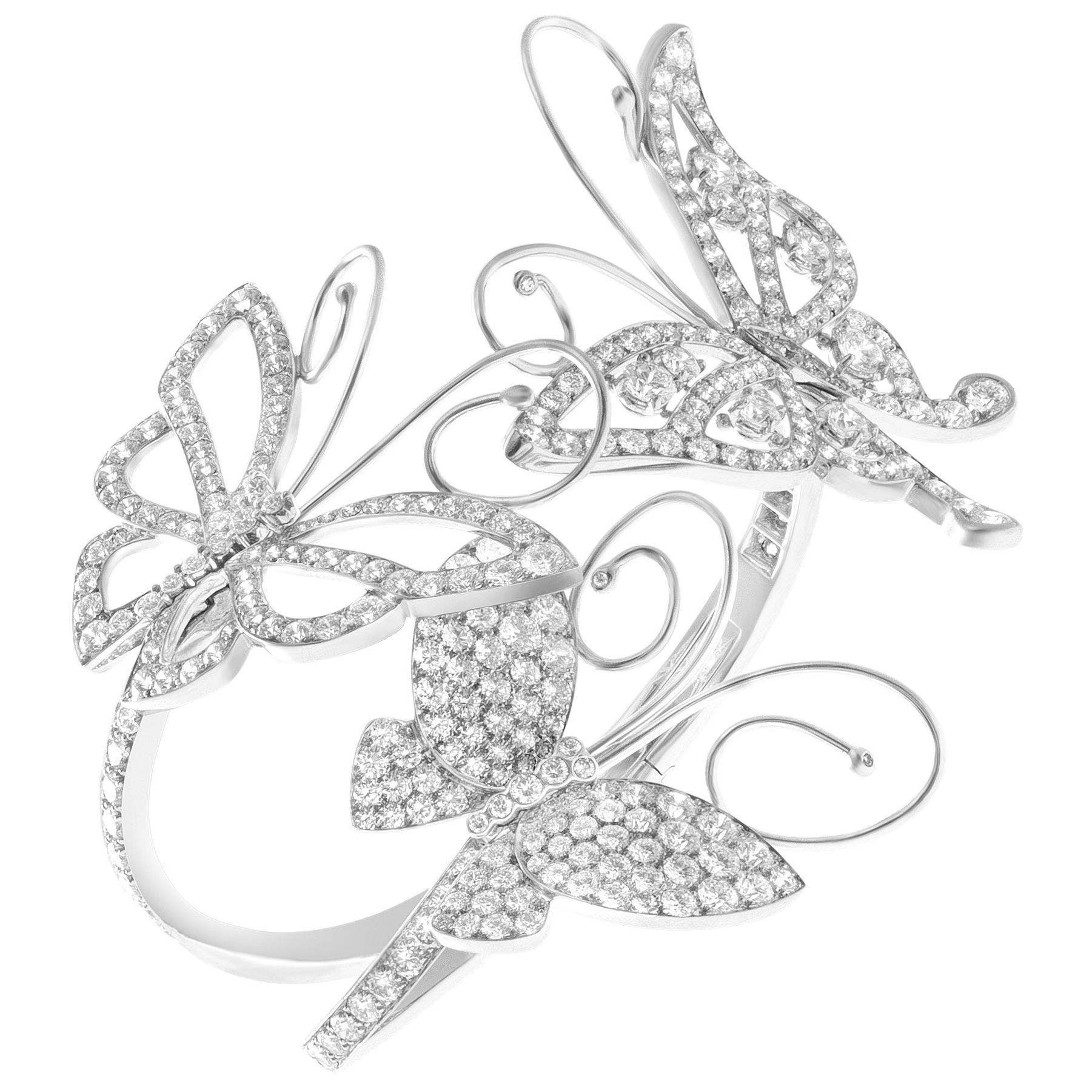 Van Cleef & Arpels" Flying Butterfly" Bracelet Small Set in 18 Karat White Gold