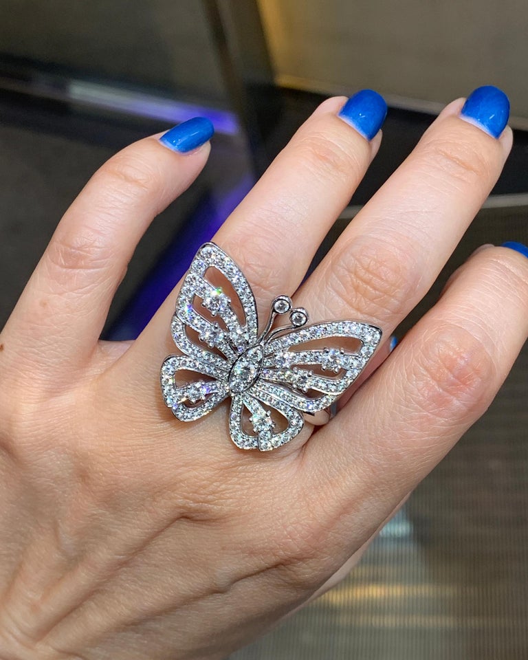 Van Cleef and Arpels Flying Butterfly Diamond Ring at 1stDibs