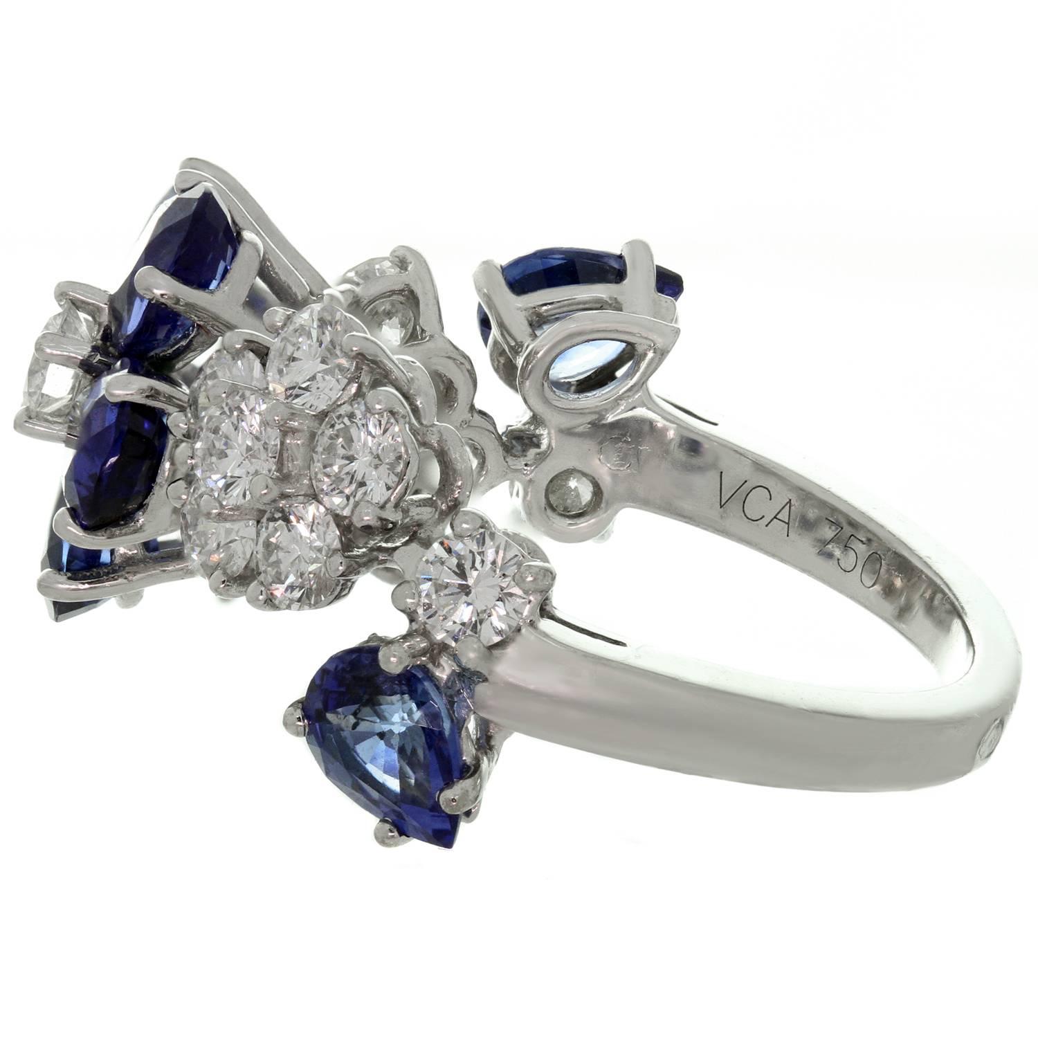 Women's or Men's Van Cleef & Arpels Folie Des Pres Diamond Blue Sapphire White Gold Flower Ring