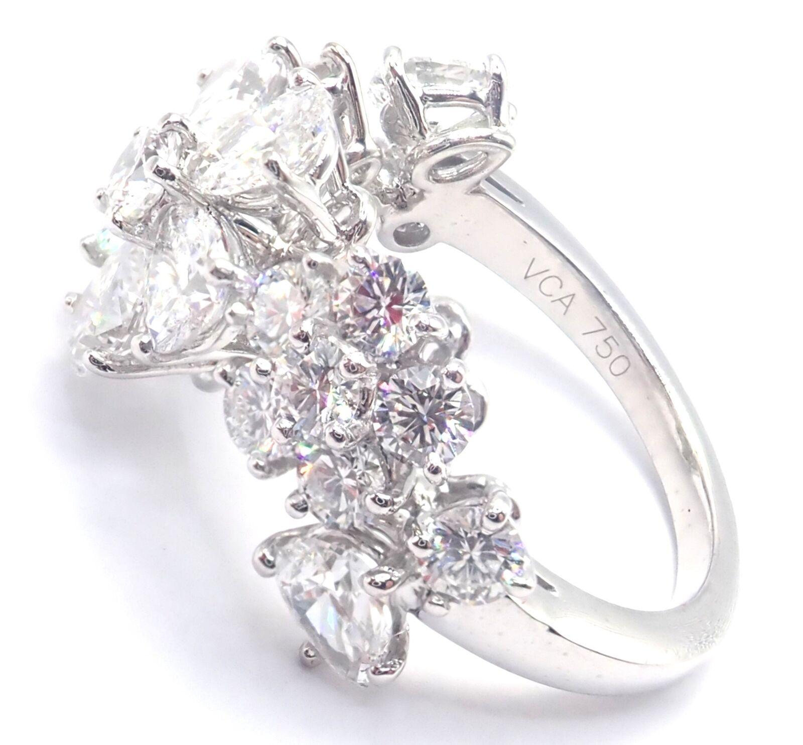 Van Cleef & Arpels Folie des Pres Bague fleur en or blanc Excellent état - En vente à Southampton, PA