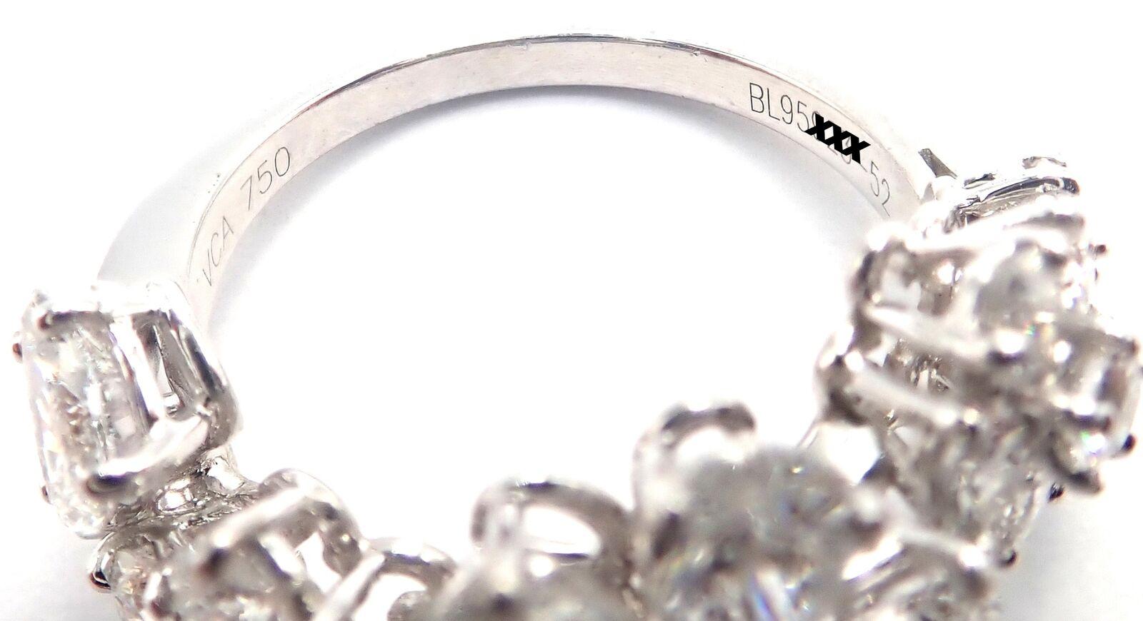 Van Cleef & Arpels Folie des Pres Bague fleur en or blanc en vente 3