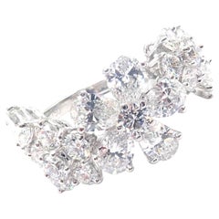 Van Cleef & Arpels Anillo de Oro Blanco Flor de Diamantes Folie des Pres