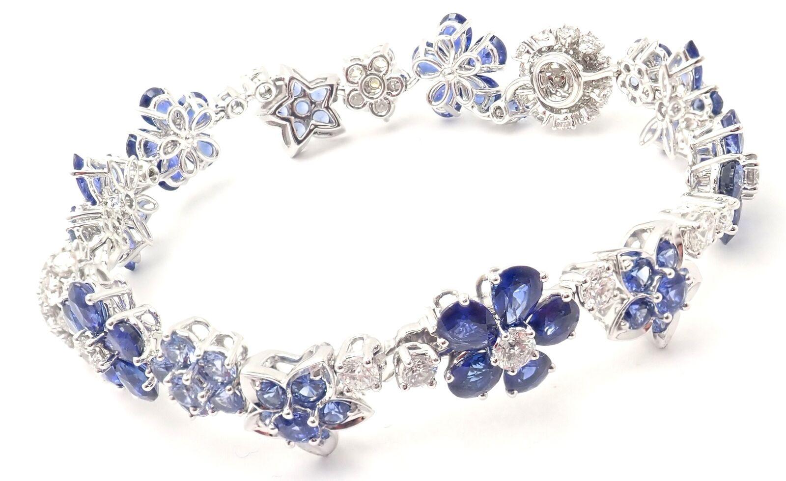 Van Cleef & Arpels Folie des prés Diamond Sapphire Flower White Gold Bracelet In Excellent Condition In Holland, PA
