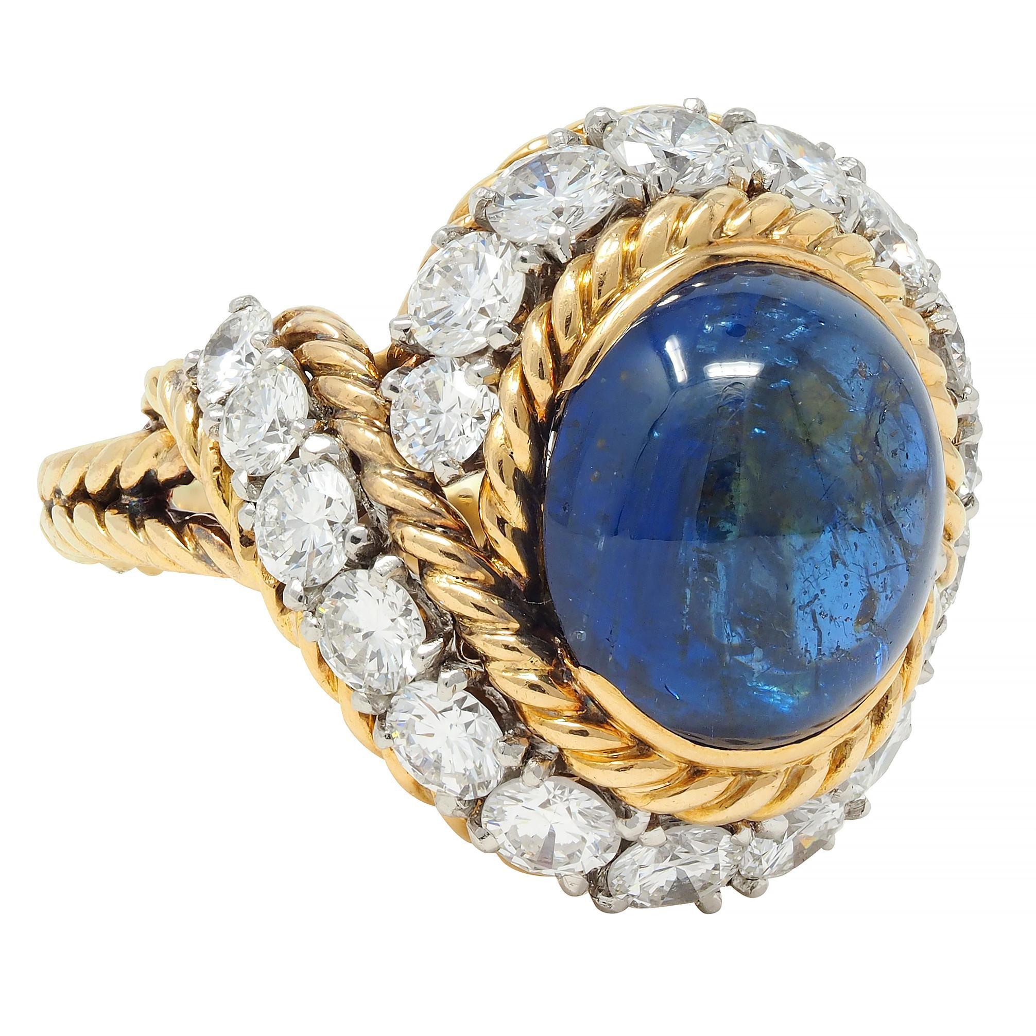 Van Cleef & Arpels Französischer Ring aus Platin und 18 Karat Gold mit 11,40 Karat Saphir und Diamant (Cabochon) im Angebot