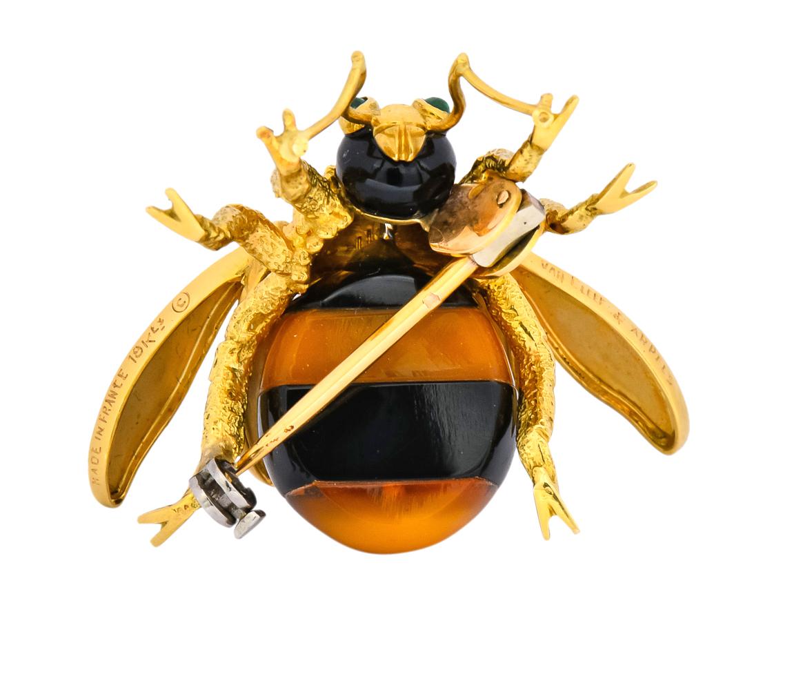 Van Cleef & Arpels French 1970s Onyx Amber Chrysoprase 18 Karat Gold Bee Bug Pin 3