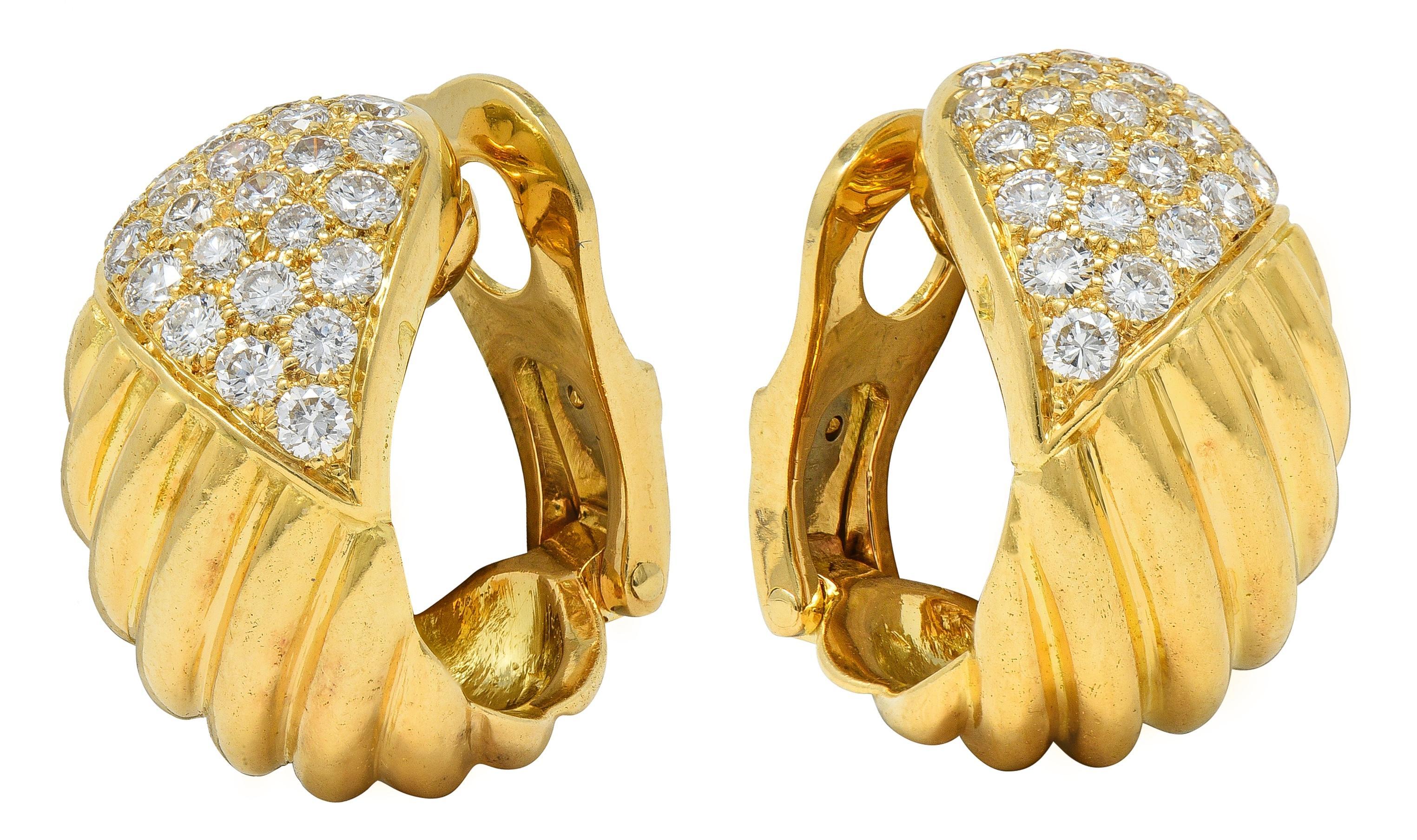 Moderno Van Cleef & Arpels - Orecchini a cerchio con diamante in oro 18 carati degli anni '80 in vendita