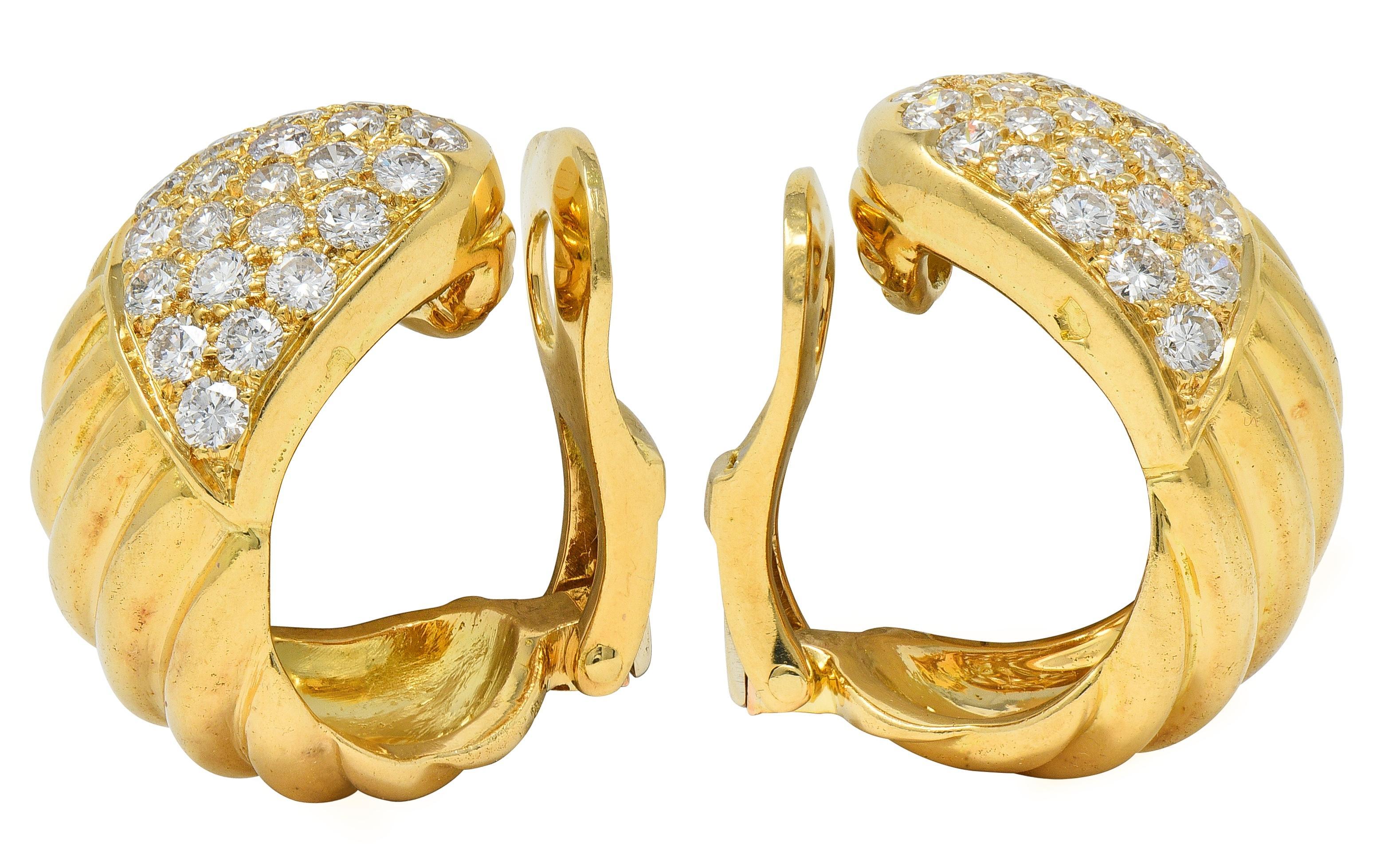 Van Cleef & Arpels - Orecchini a cerchio con diamante in oro 18 carati degli anni '80 in vendita 2