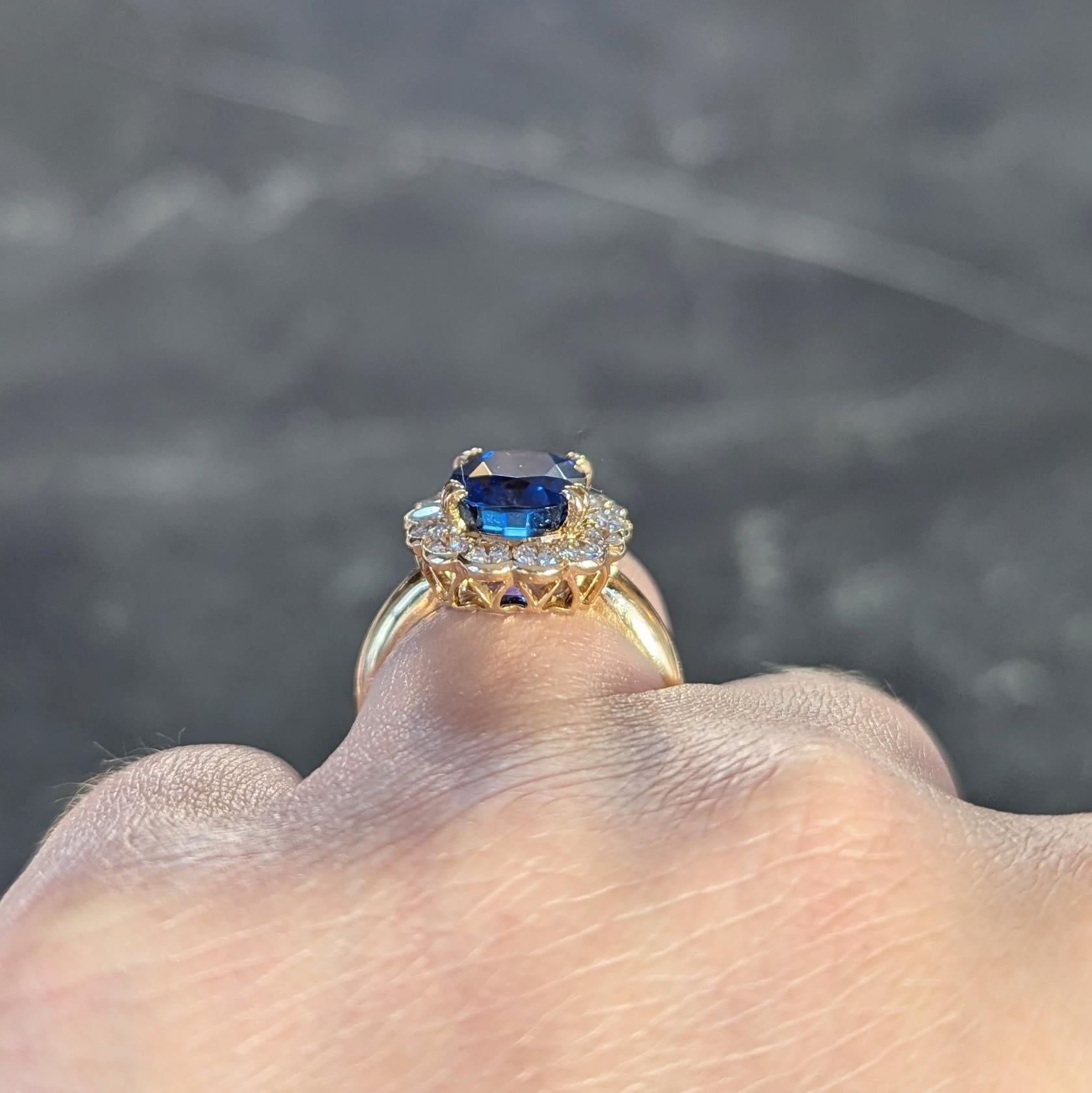Van Cleef & Arpels French 7.05 CTW No Heat Burma Sapphire Diamond 18K Gold Ring For Sale 11