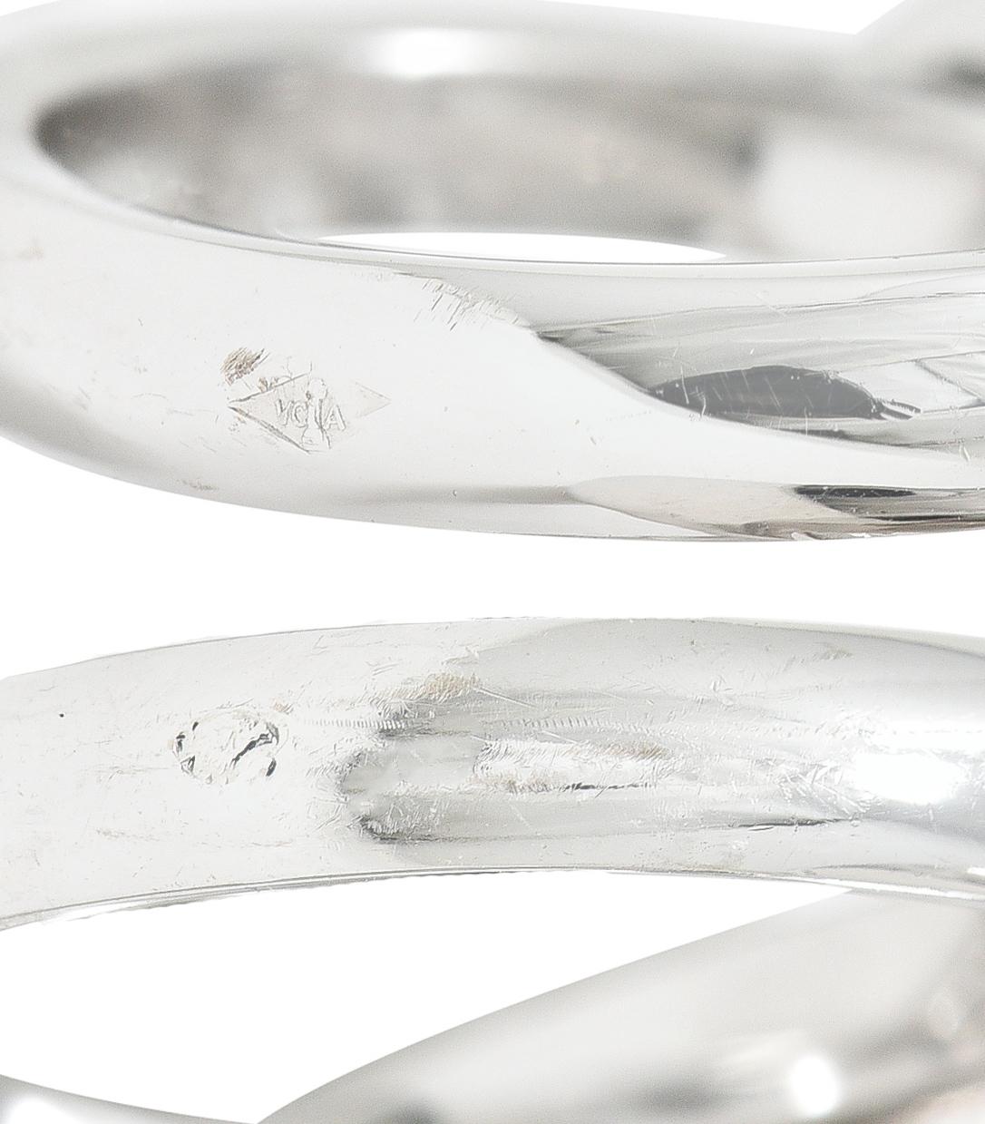 Van Cleef & Arpels Französischer Diamant 18 Karat Gold Zwischen den Fingern Lotus Ring 8