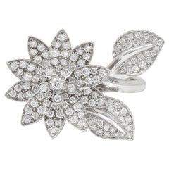 Van Cleef & Arpels Französischer Diamant 18 Karat Gold Zwischen den Fingern Lotus Ring