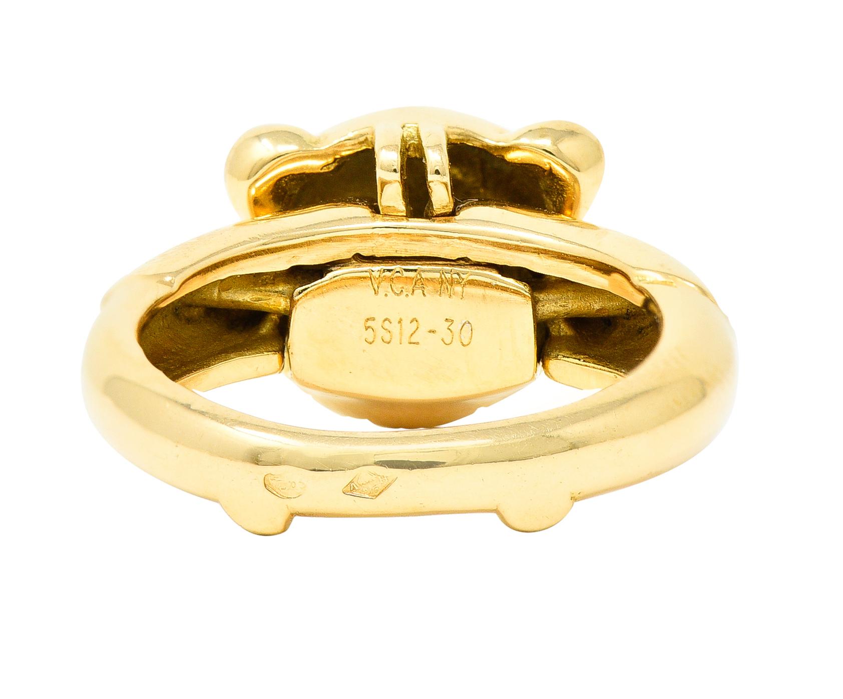 Van Cleef & Arpels French Diamond 18 Karat Gold Teddy Bear Pendant Vintage Ring In Excellent Condition In Philadelphia, PA