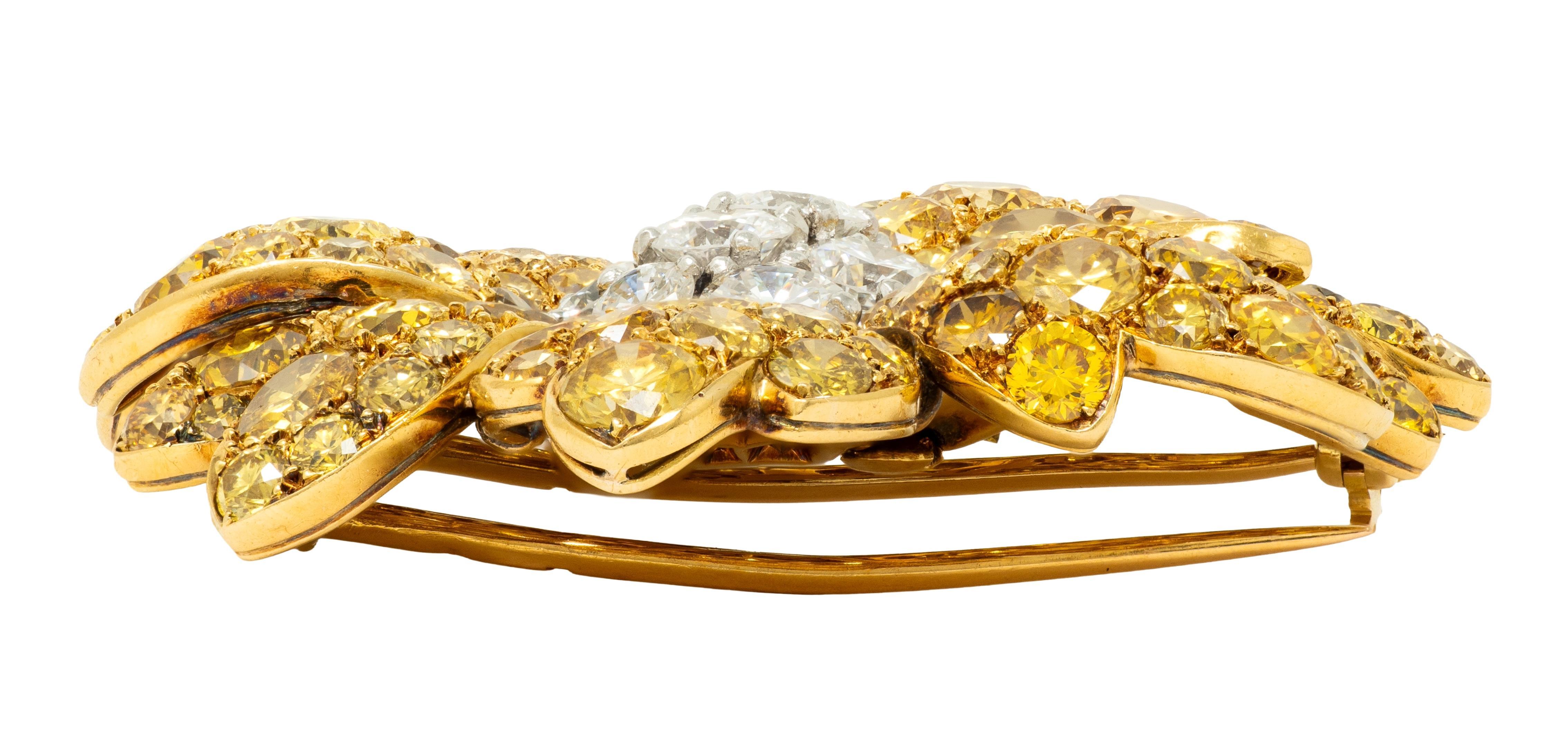 Van Cleef & Arpels Französisch Diamant 18K Gold Vintage Blume Brosche & Ohrringe im Angebot 5