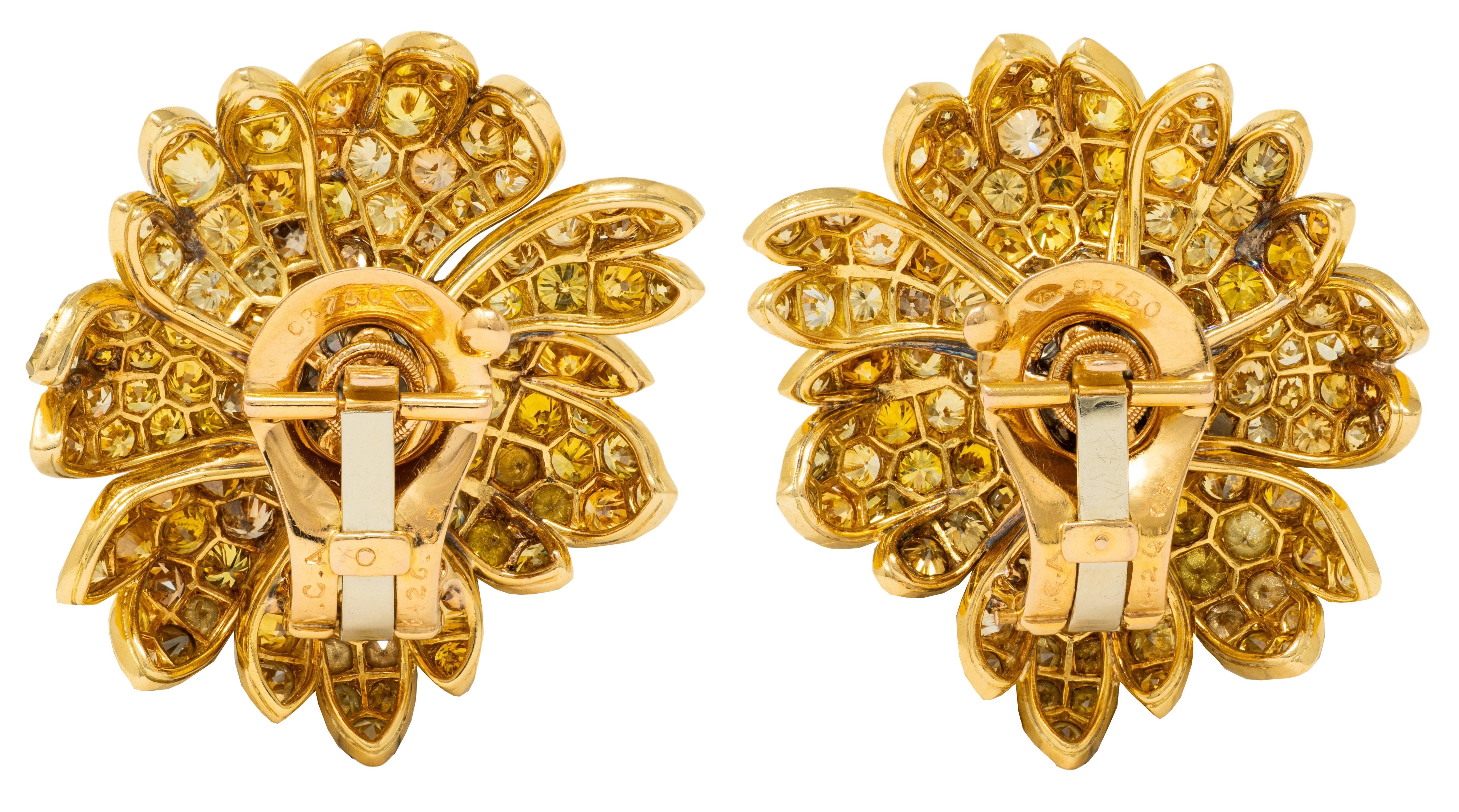 Van Cleef & Arpels Französisch Diamant 18K Gold Vintage Blume Brosche & Ohrringe im Angebot 7