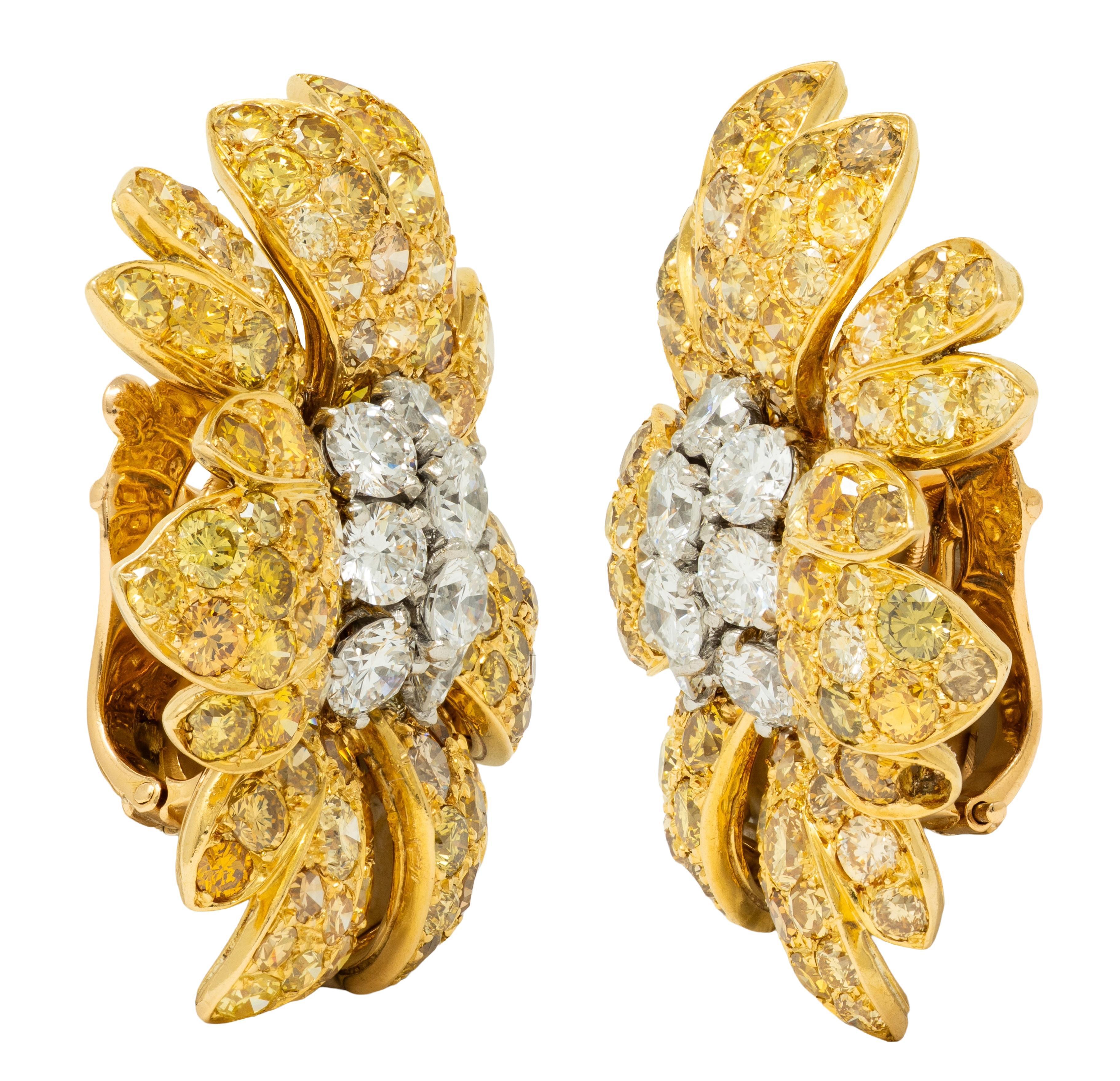 Van Cleef & Arpels Französisch Diamant 18K Gold Vintage Blume Brosche & Ohrringe im Angebot 8