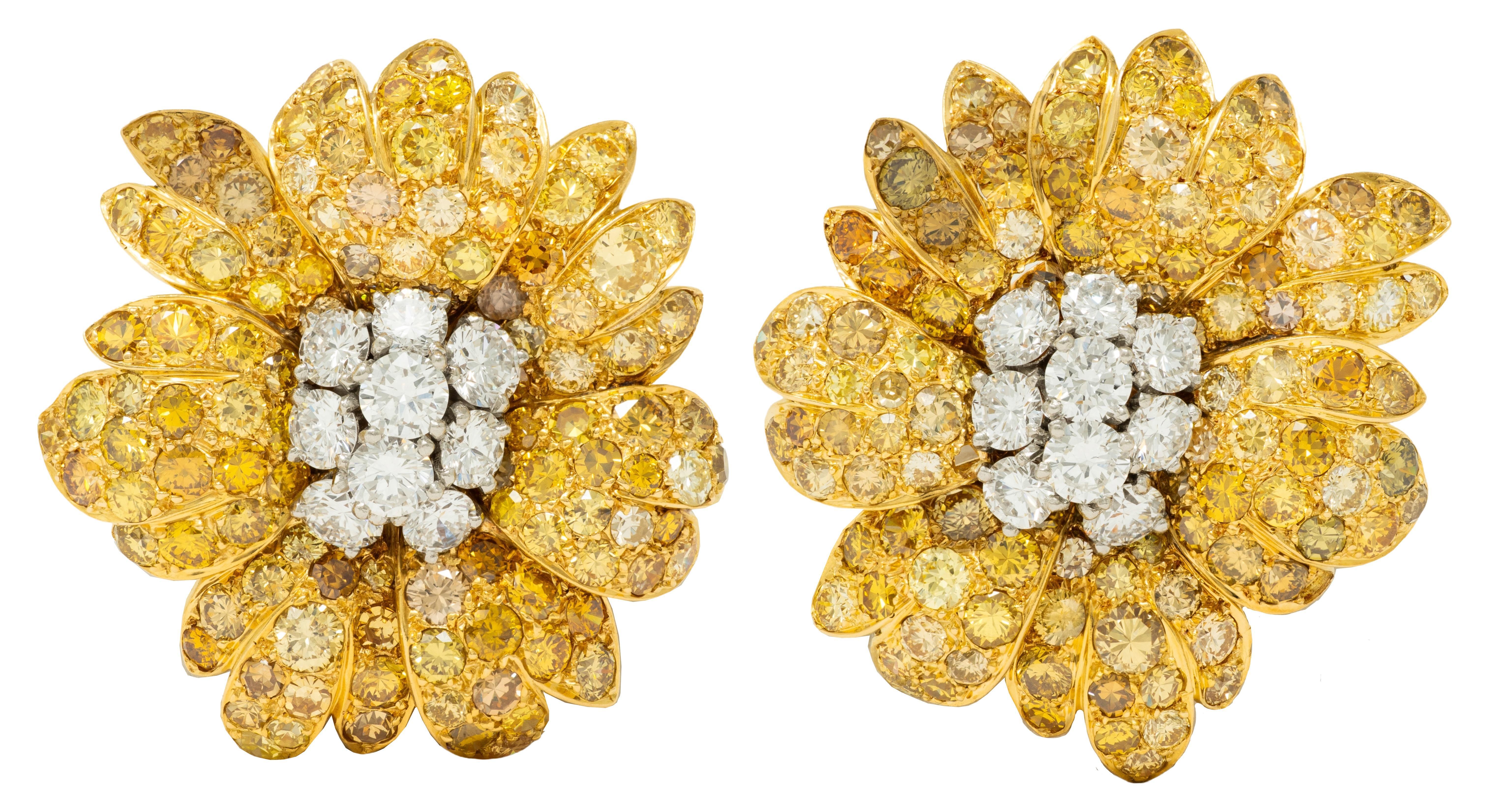 Van Cleef & Arpels Französisch Diamant 18K Gold Vintage Blume Brosche & Ohrringe Damen im Angebot