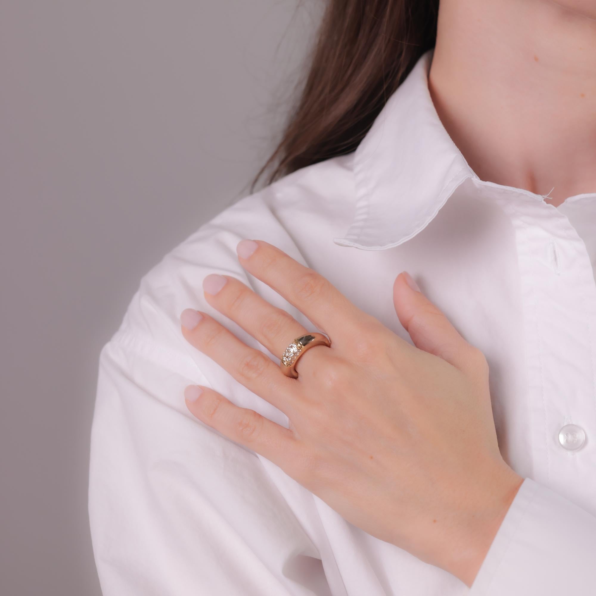 Taille brillant Van Cleef & Arpels, bague « Philippe » en or jaune 18 carats avec diamants français