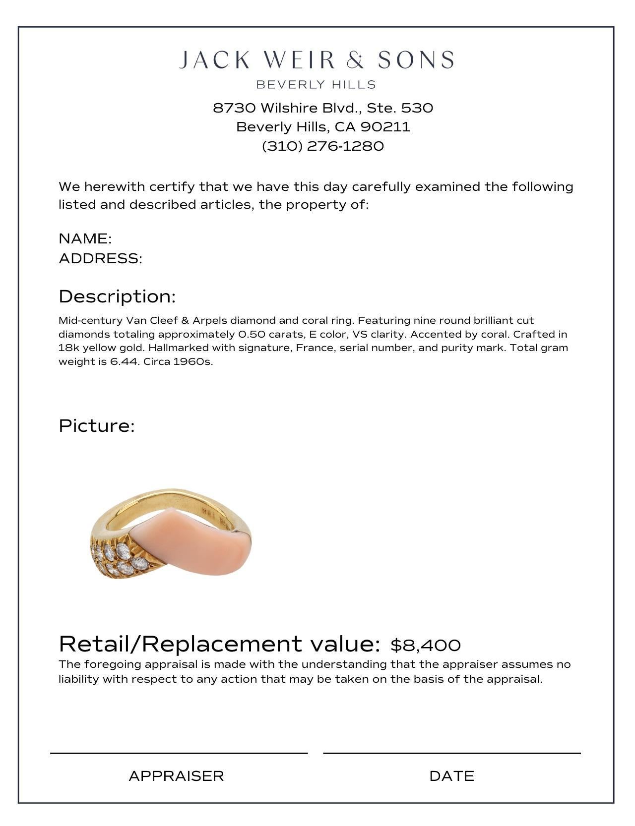 Anello Van Cleef & Arpels con diamante francese e corallo in oro giallo 18 ct. In condizioni ottime a Beverly Hills, CA