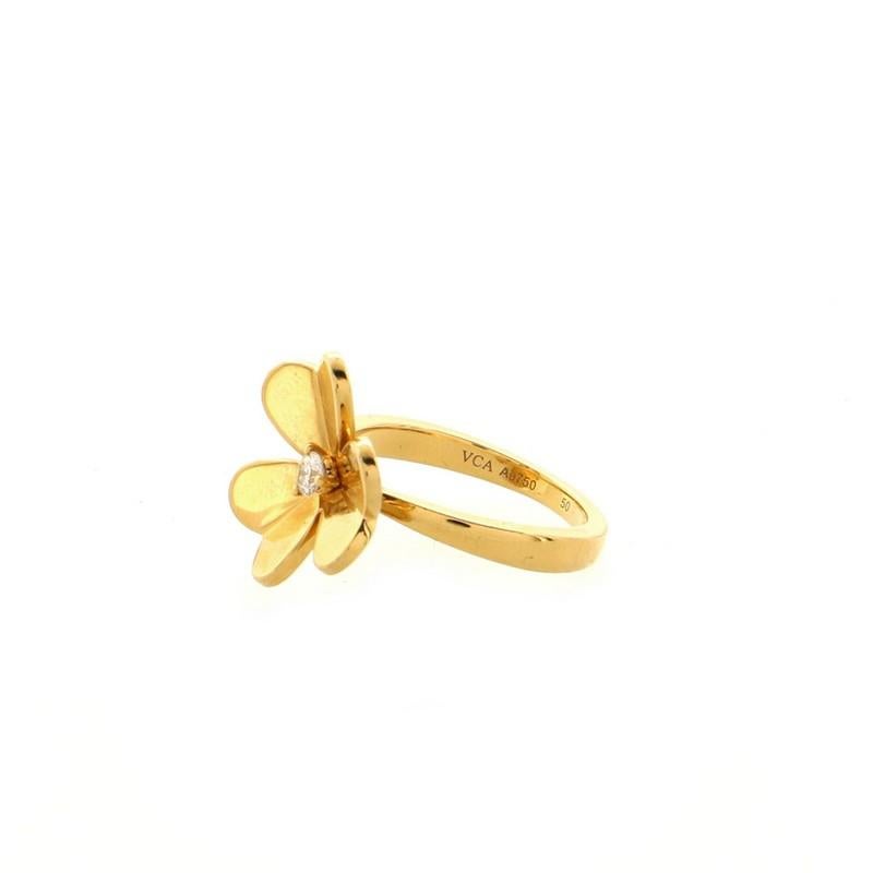 Round Cut Van Cleef & Arpels Frivole 1 Flower Ring 18K Yellow Gold with Diamond Small