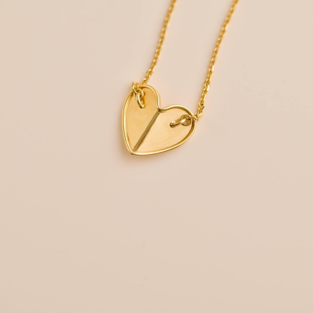 Van Cleef & Arpels Frivole Collier cœur en or jaune 18 carats en vente 3