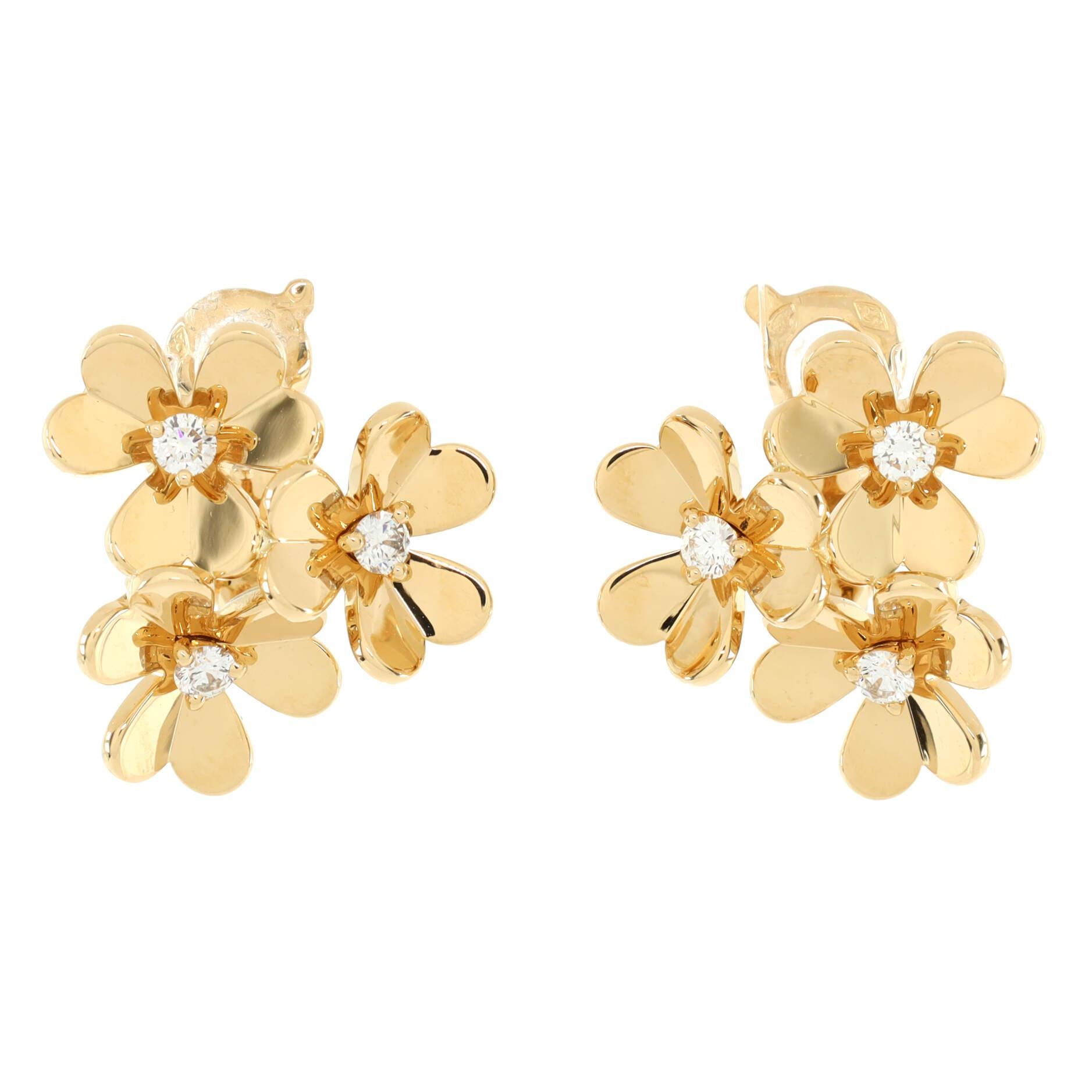 Condition: Excellent. Faint wear throughout.
Accessories: No Accessories
Measurements: Height/Length: 19.10 mm, Width: 17.90 mm
Designer: Van Cleef & Arpels
Model: Frivole 3 Motif Stud Earrings 18K Yellow Gold with Diamonds Mini
Exterior Color: