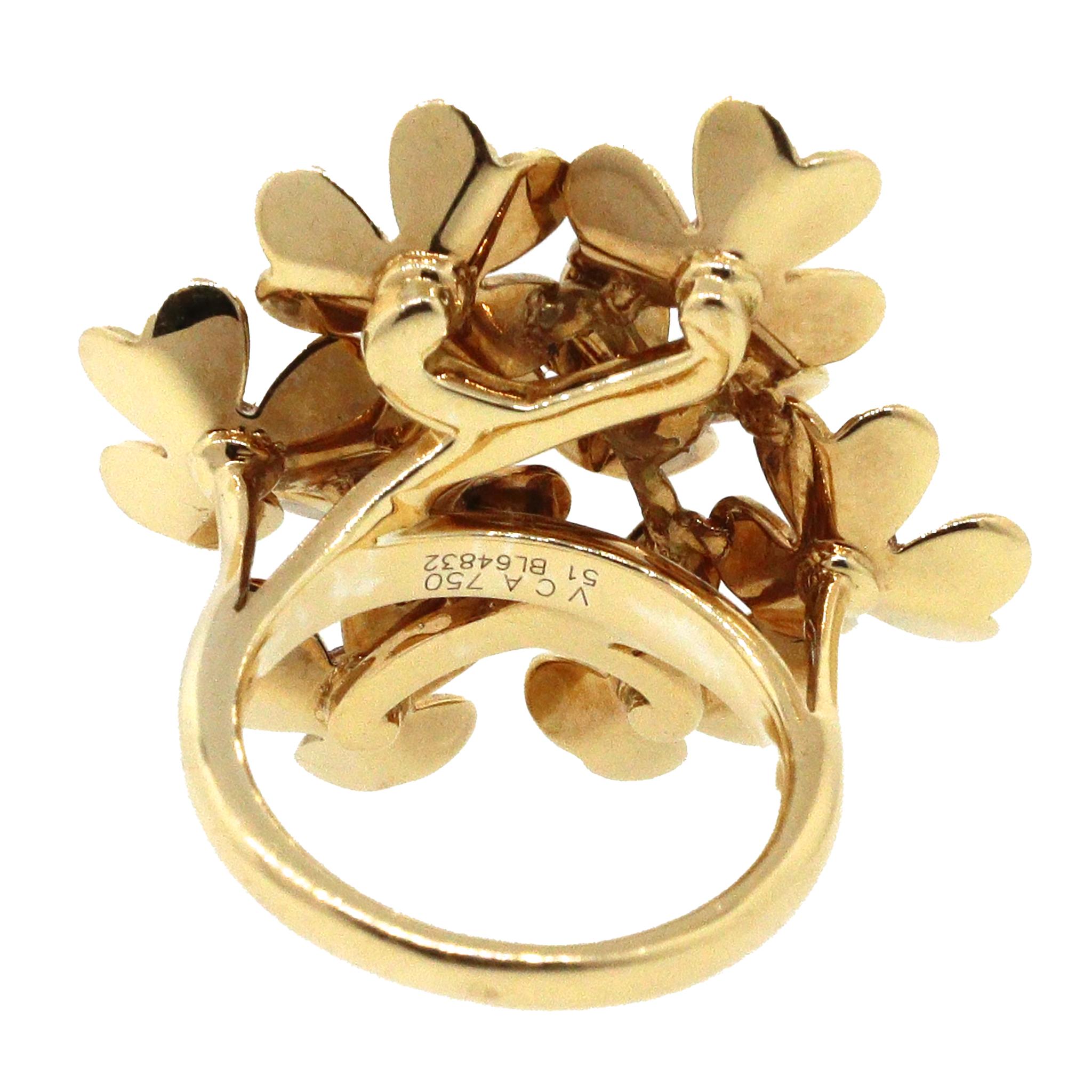 18 kt Yellow Gold
Diamond: 0.43 ct twd
Color: D
Clarity: VVS
Total Weight: 11.78 grams
Ring Size: 5.75
Mirror Polished