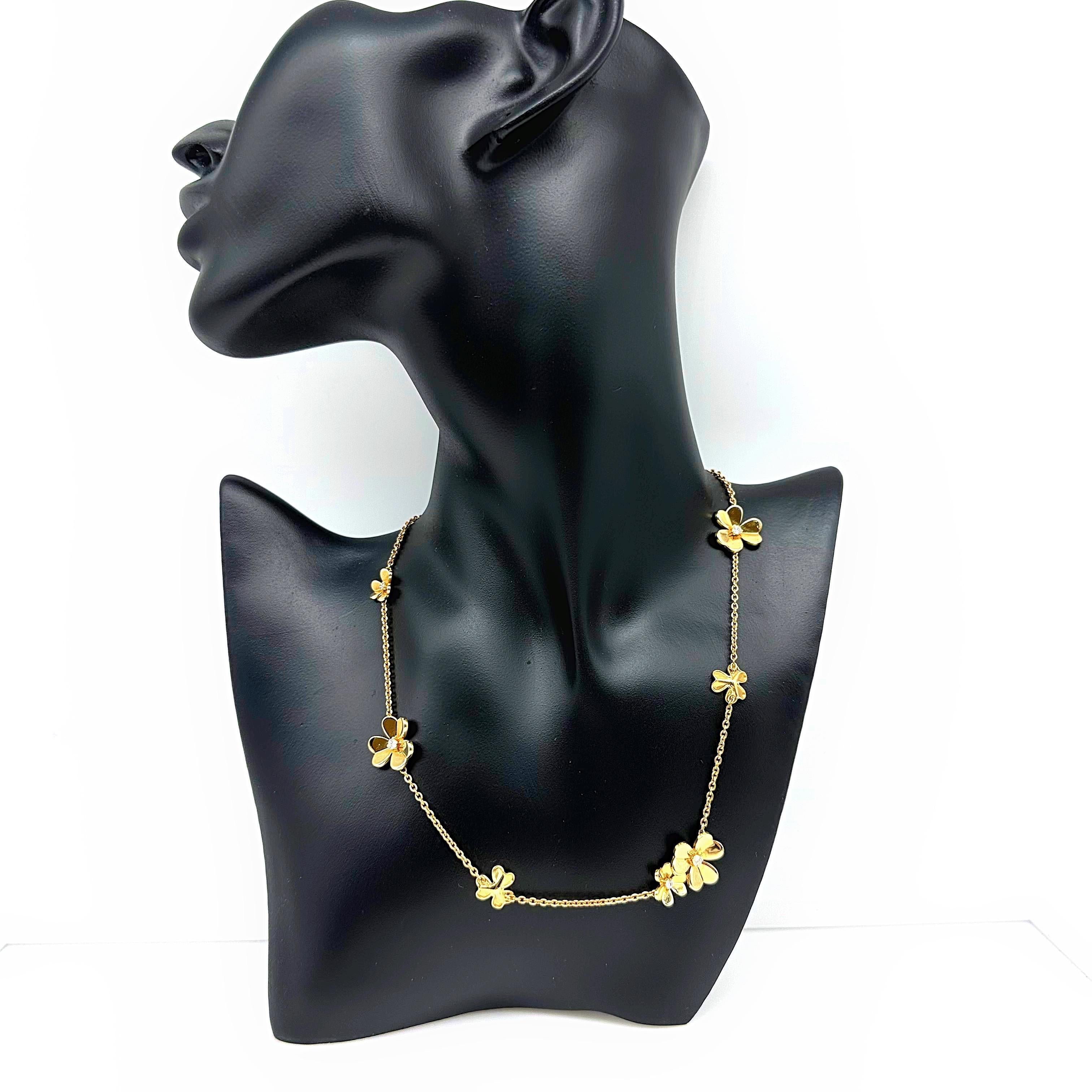 Van Cleef & Arpels Frivole 9 Flowers Diamond Necklace 18 Karat YG Box Papers COA 3
