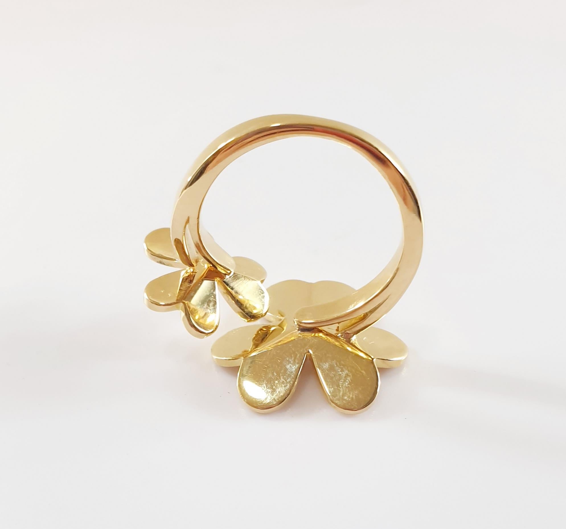 Van Cleef & Arpels Frivole Between Statement Ring in 18k Yellow Gold 3