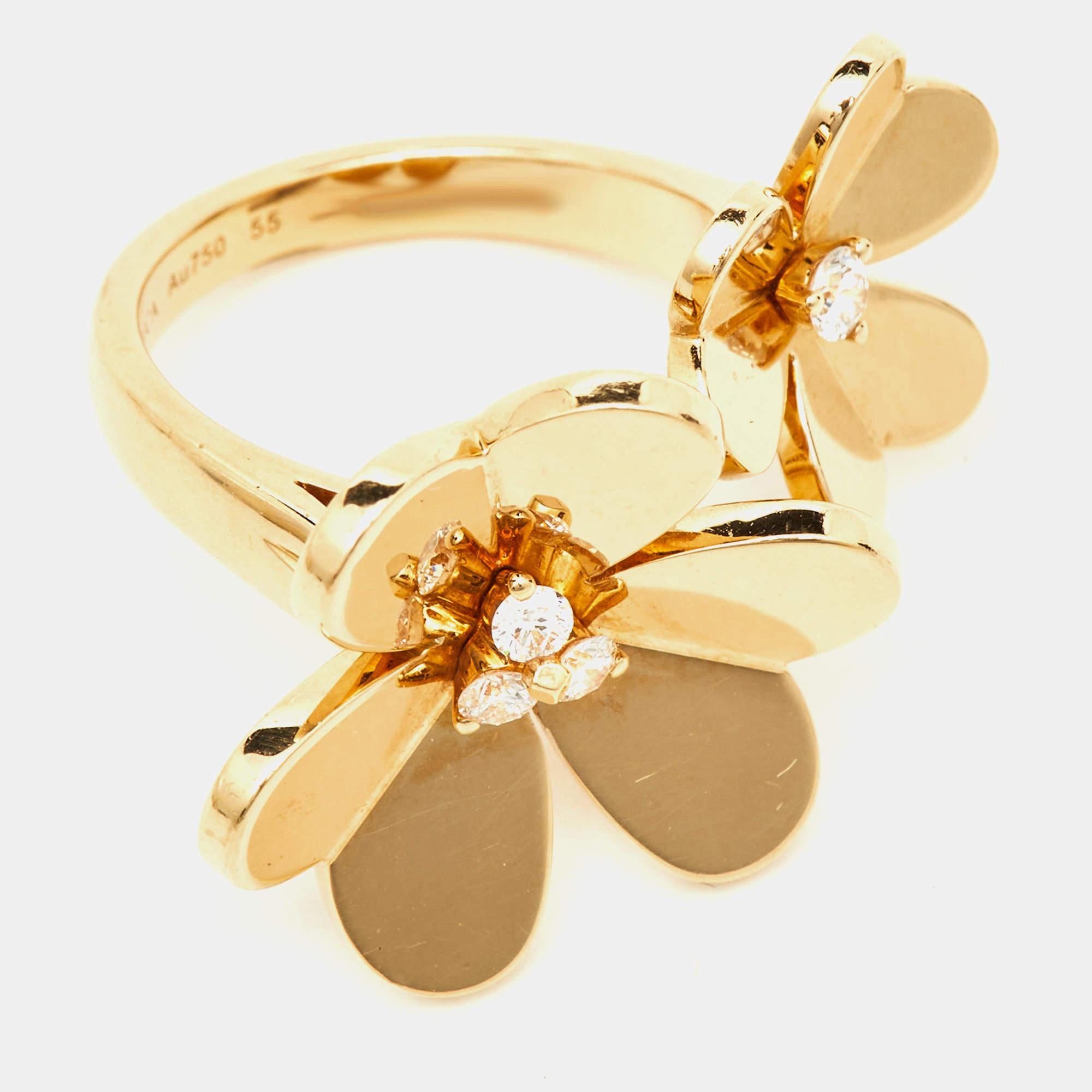 Frivole from Van Cleef & Arpels is a collection that lays out the label's deft craftsmanship and genius of crafting unique jewelry pieces. Dignified and delicate, creations from this line, embodying the glow and luster of florals, appeal to your