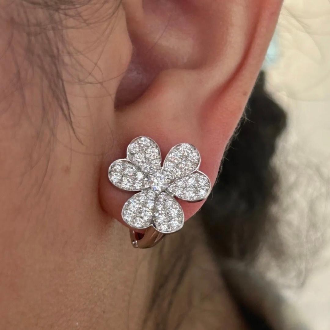 Designer: Van Cleef & Arpels

Collection: Frivole

Type: Earrings

Metal: White Gold

Metal Purity: 18k

Stone: 86 stones - 1.61 carat weight

Clasp: Clip back with detachable stem in 18k white gold, option to remove or reposition the stem.

Earring