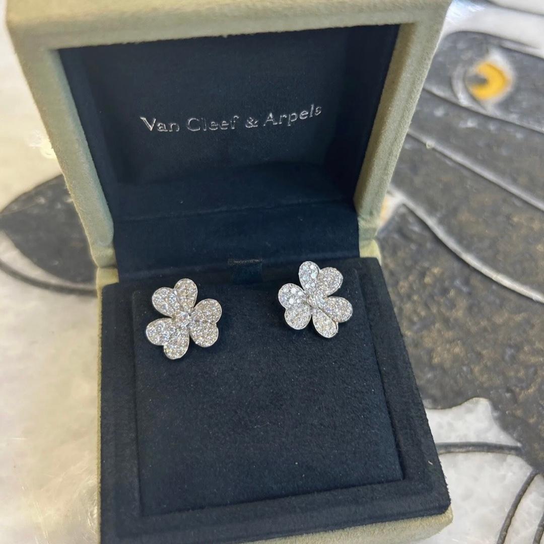 Women's Van Cleef & Arpels Frivole Diamond Earrings in 18k White Gold, Small Size
