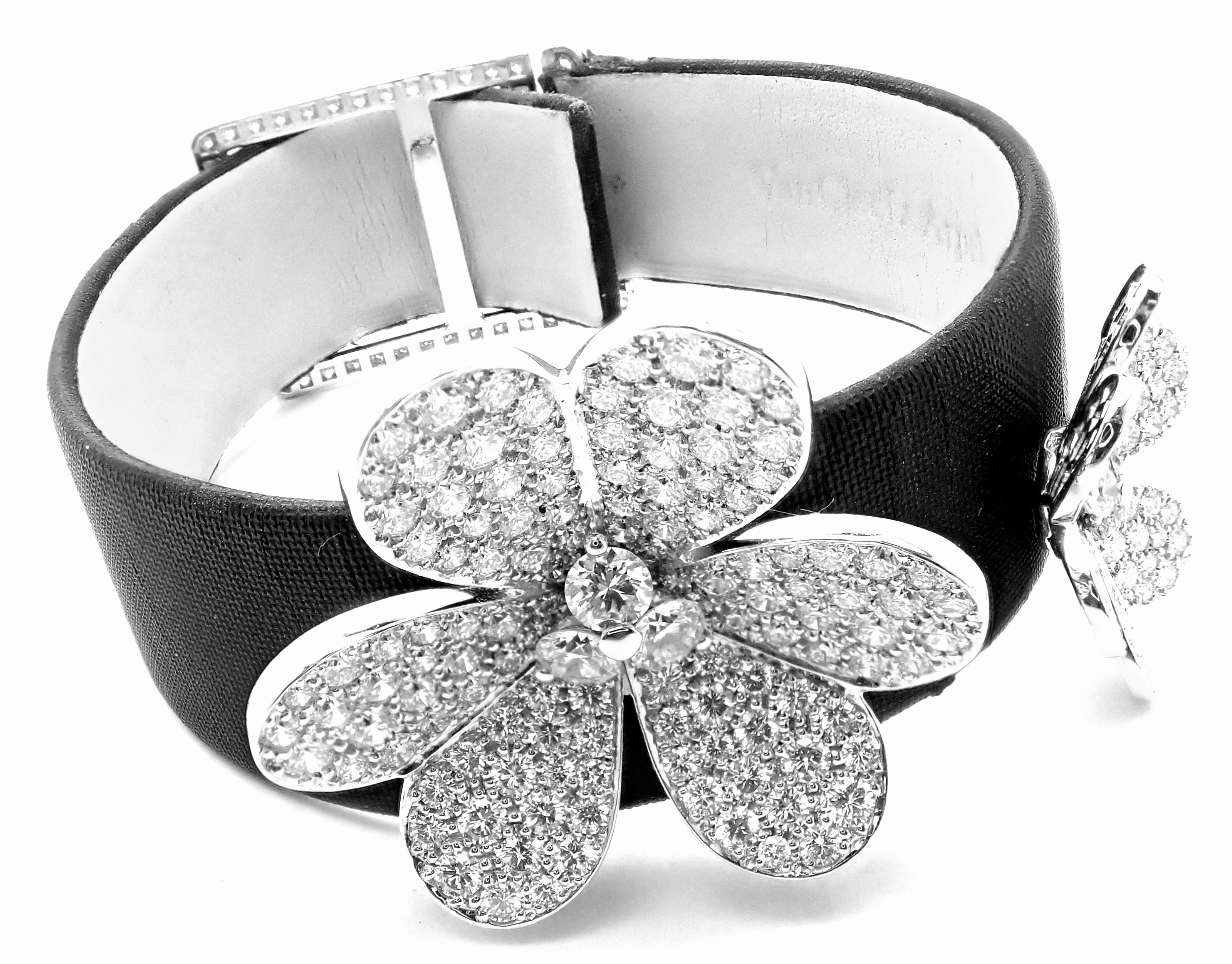 18k White Gold Frivole Diamond Flower Bracelet by Van Cleef & Arpels. 
This bracelet is a special order.
With Brilliant round cut diamond VVS1 clarity, E color
total weight approximately 5ct
This bracelet comes with Van Cleef & Arpels box.
Details: