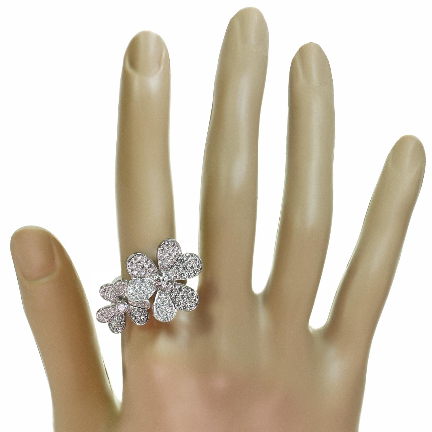Women's Van Cleef & Arpels Frivole Diamond White Gold Between-the-finger Ring