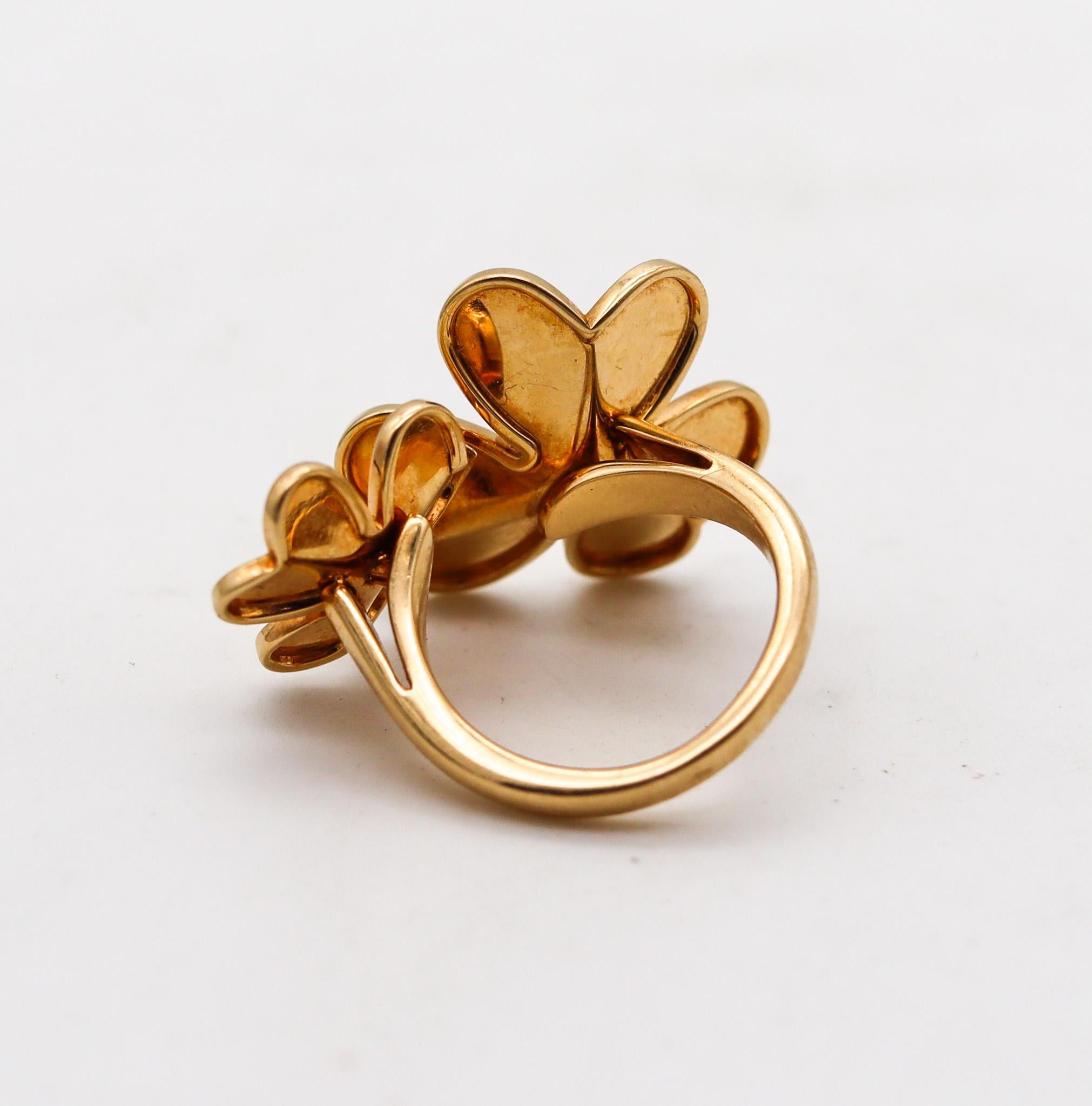 Van Cleef & Arpels Frivole Double Flowers Ring In 18Kt Yellow Gold With Diamonds In Excellent Condition In Miami, FL