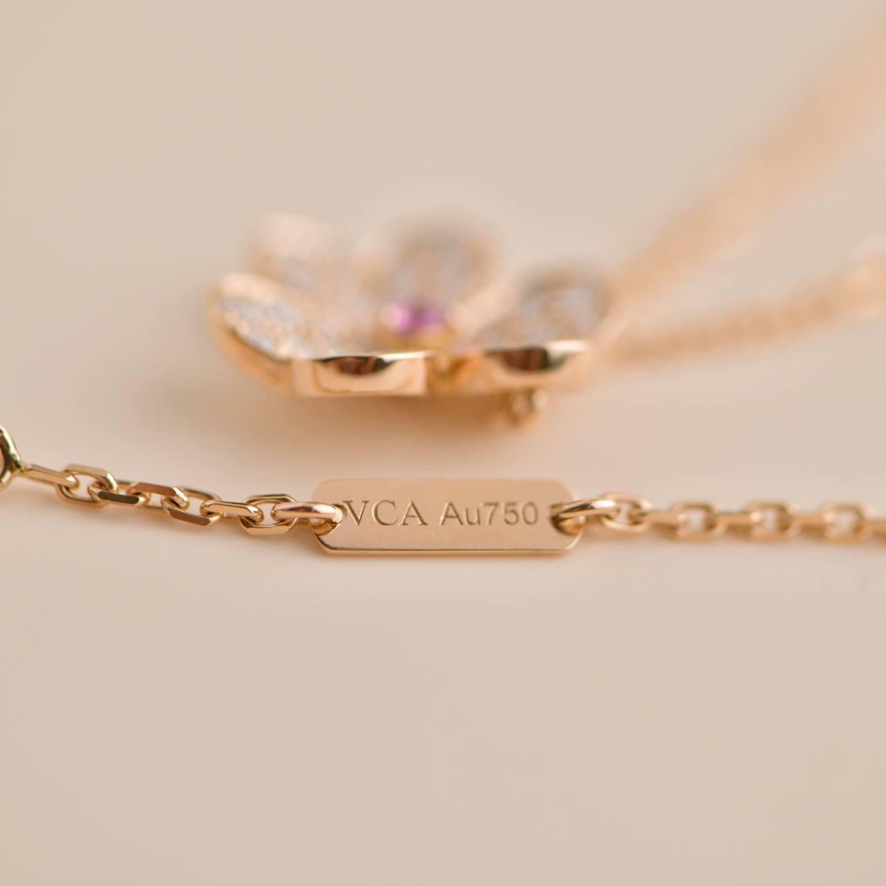 Brilliant Cut Van Cleef & Arpels Frivole Flower Diamond Pink Sapphire Pendant Necklace For Sale