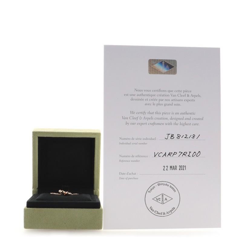 Condition: Great. Minor wear throughout.
Accessories: No Accessories
Measurements: Length: 15.75 - 15.00 