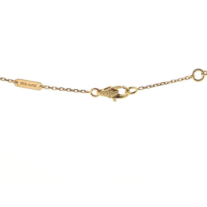Van Cleef & Arpels Frivole Pendant Necklace 18K Yellow Gold and Diamond Mini In Good Condition In New York, NY