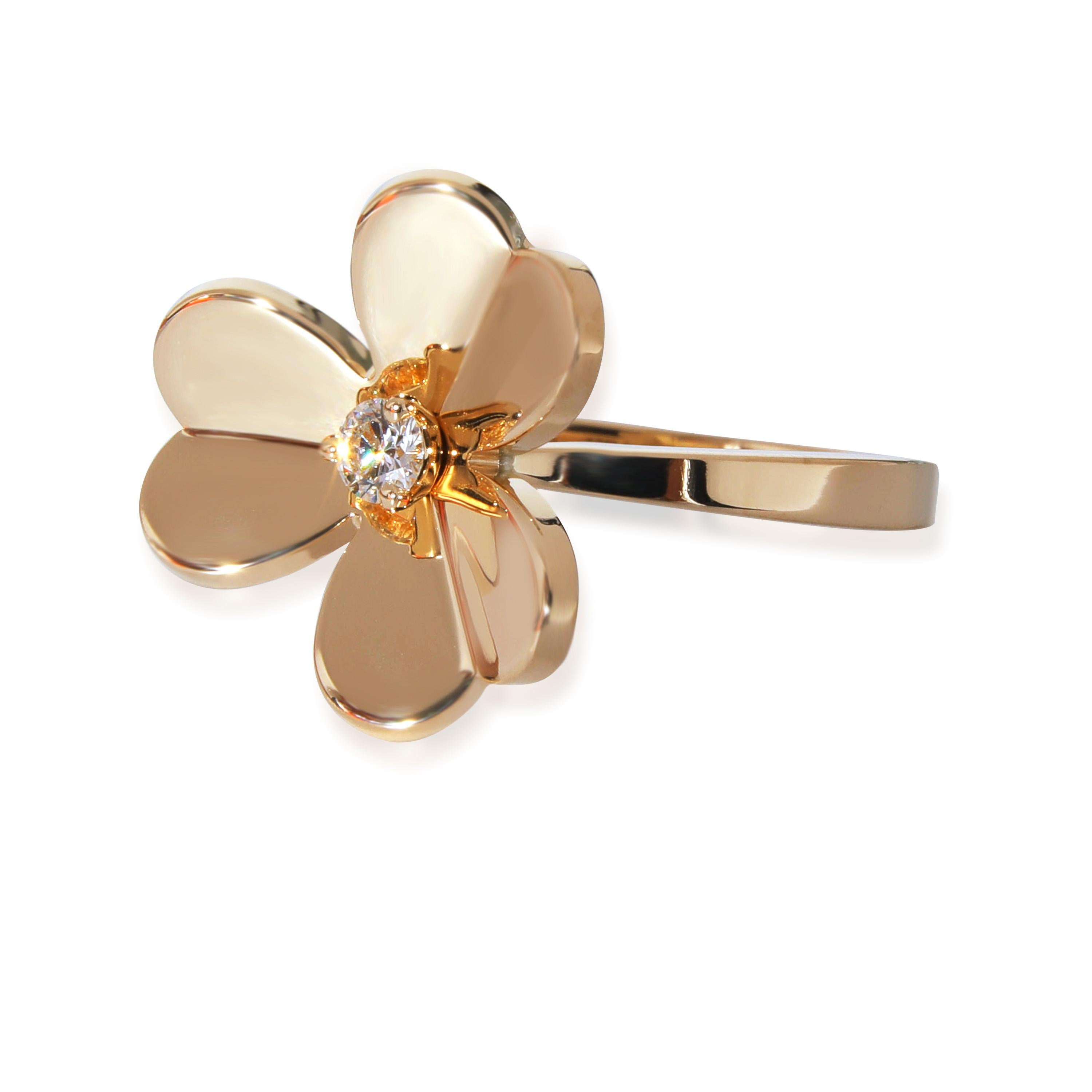 Van Cleef & Arpels Frivole Ring in 18k Yellow Gold 0.09 CTW, Small Model In Excellent Condition For Sale In New York, NY
