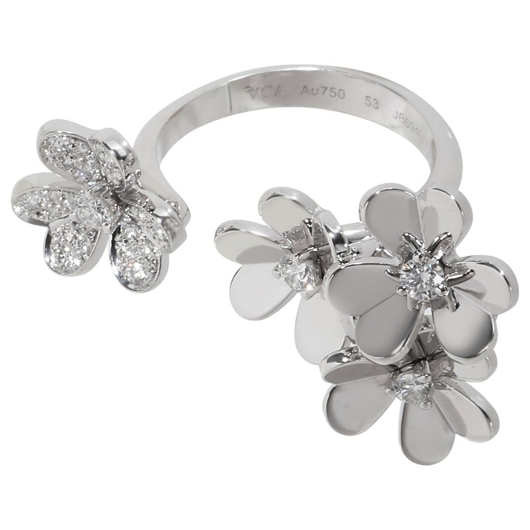 Van Cleef and Arpels Frivole Ring With Diamonds In 18K White Gold