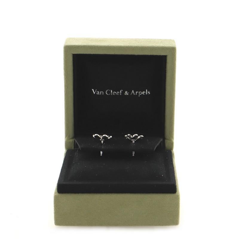 Condition: Great. Minor wear throughout.
Accessories: No Accessories
Measurements: Height/Length: 11.00 mm, Width: 11 mm
Designer: Van Cleef & Arpels
Model: Frivole Stud Earrings 18K White Gold with Diamond Mini
Exterior Color: White Gold
Item