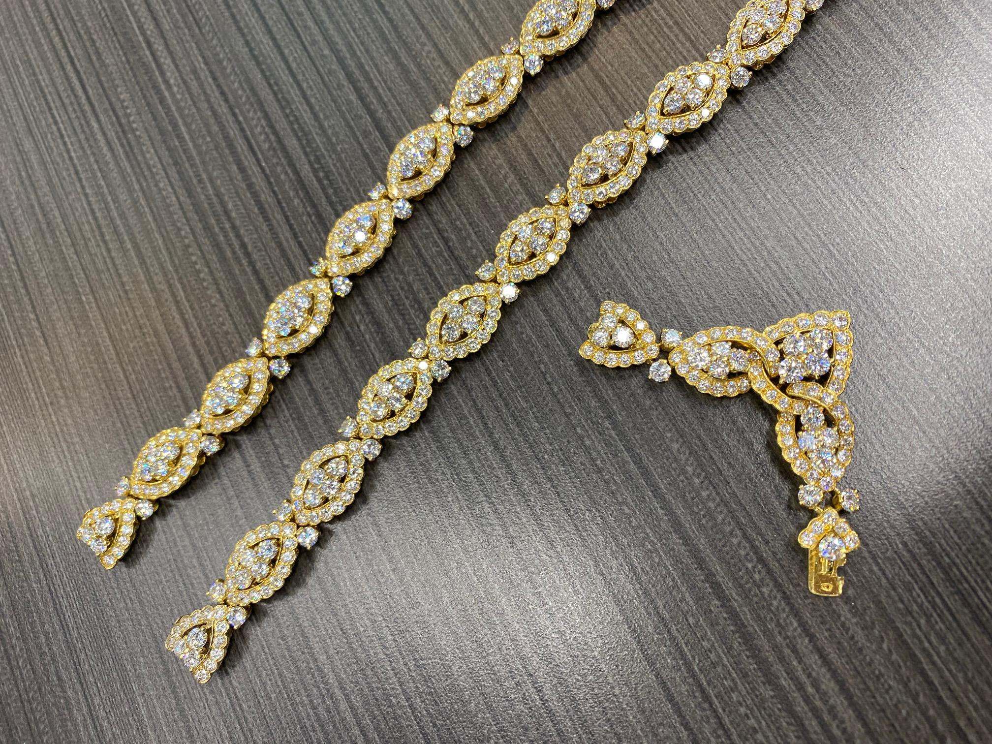 Van Cleef & Arpels 18K Yellow Gold 42.00cttw Diamond Necklace In Excellent Condition For Sale In New York, NY