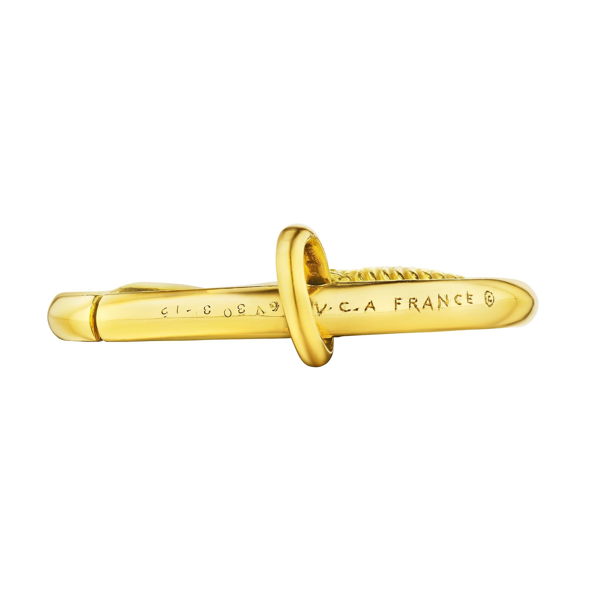 Colgante de oro Van Cleef & Arpels Georges L'Enfant Vintage Zodiaco Tauro en Excelente estado para la venta en Greenwich, CT