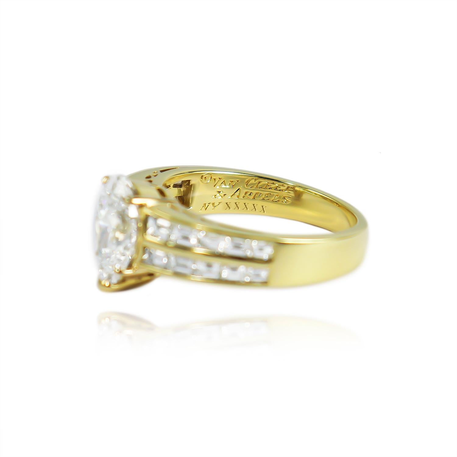 Contemporary Van Cleef & Arpels GIA Certified 2.00 Carat E VS1 Pear Brilliant Diamond Ring
