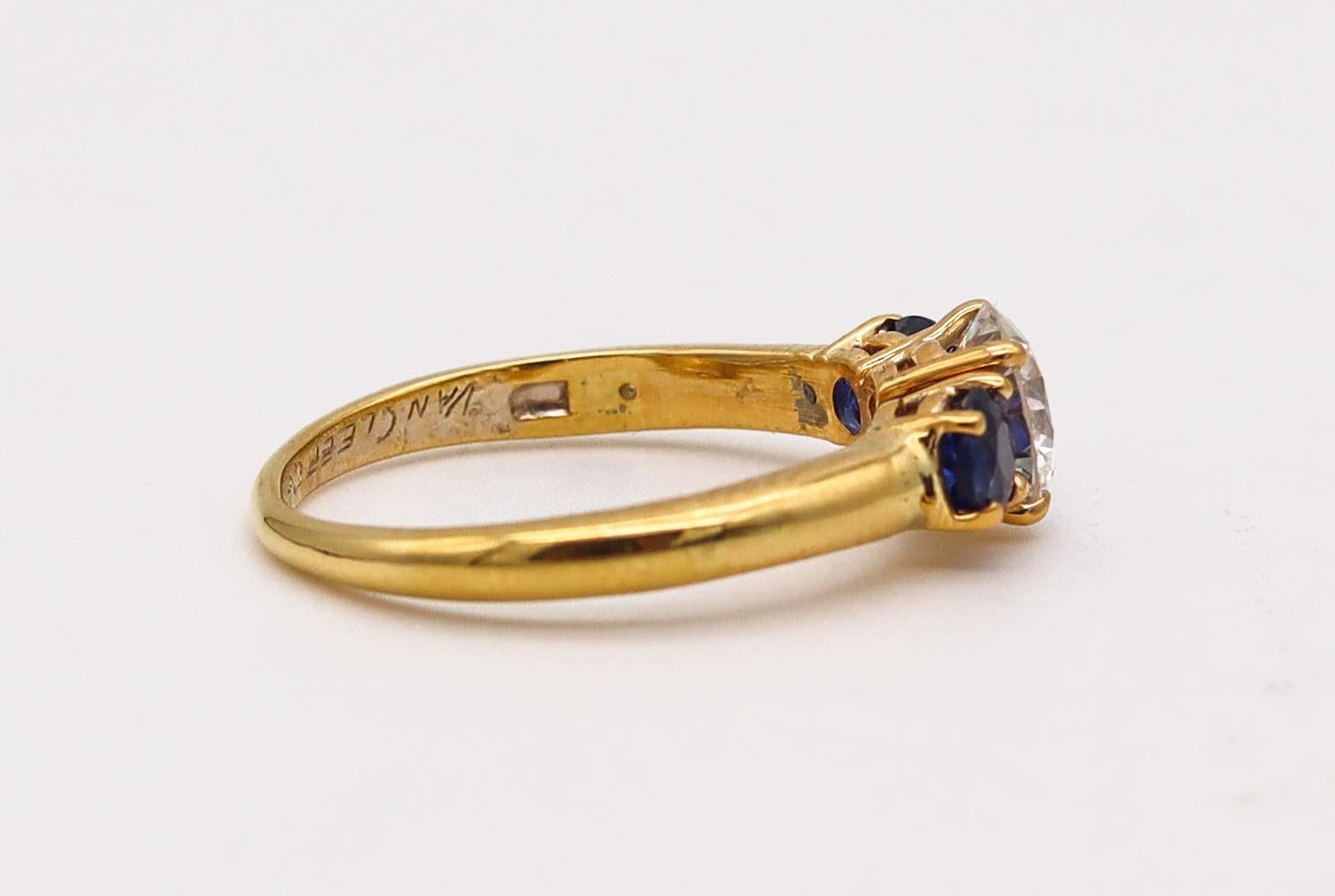 Van Cleef & Arpels Gia Certified Gems Ring in 18Kt Gold with Diamond & Sapphires In Excellent Condition In Miami, FL