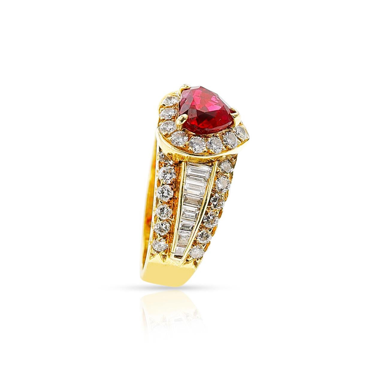 Van Cleef & Arpels GIA Certified No Heat Pigeon Blood Heart Burma Ruby Ring, 18k In Excellent Condition In New York, NY