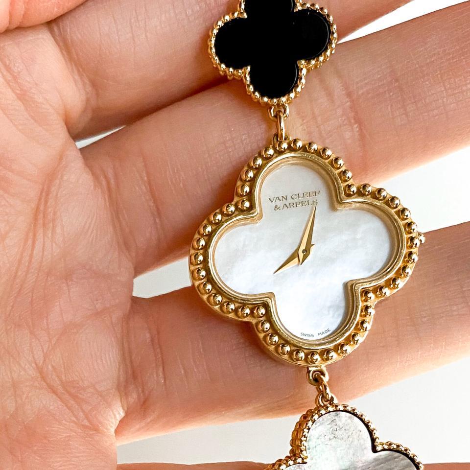 Women's or Men's Van Cleef & Arpels Gold Alhambra Onyx Mother of Pearl Chain Watch